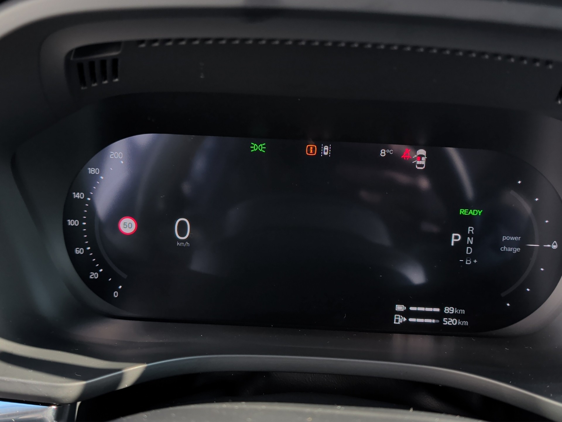 VOLVO XC60 2.0 T8 TE Plus Dark eAWD-image-15