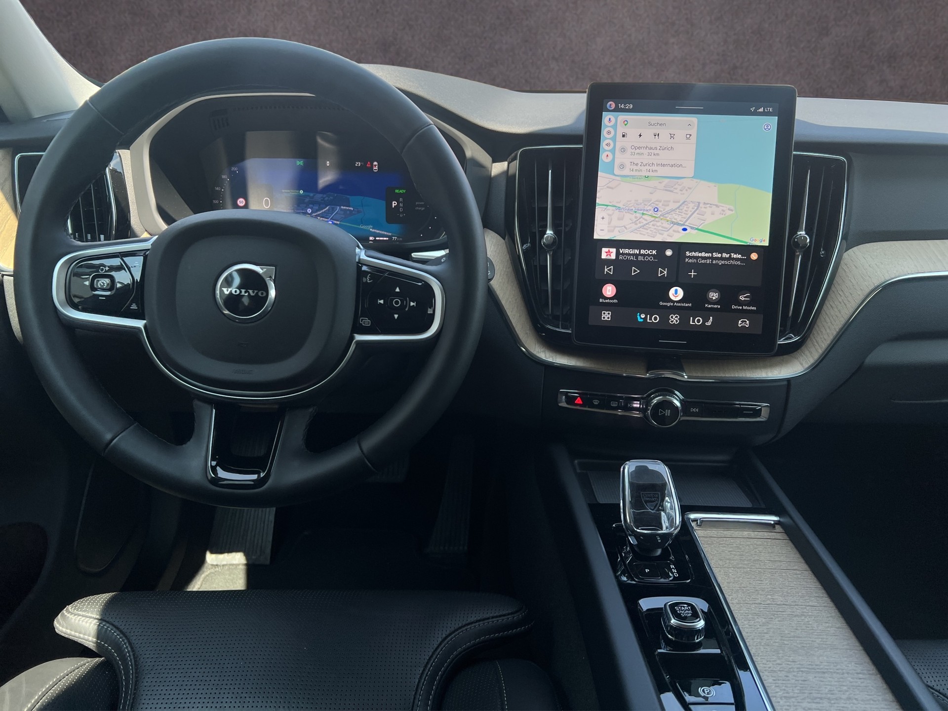 VOLVO XC60 2.0 T8 TE Plus Dark eAWD-image-11
