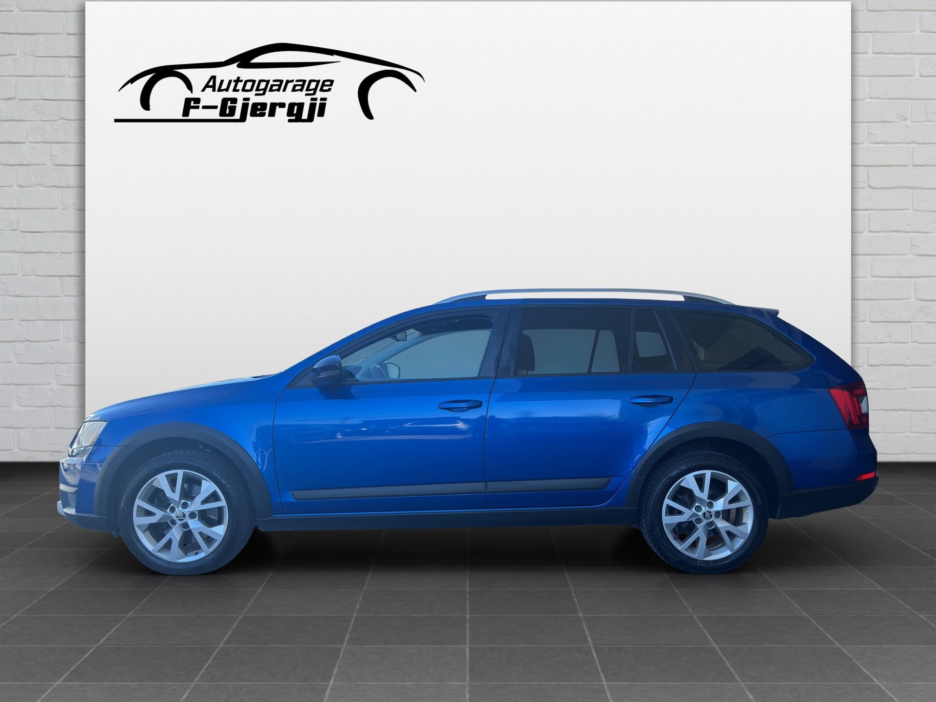 SKODA Octavia Combi 2.0 TDI Scout 4x4 DSG-image-6