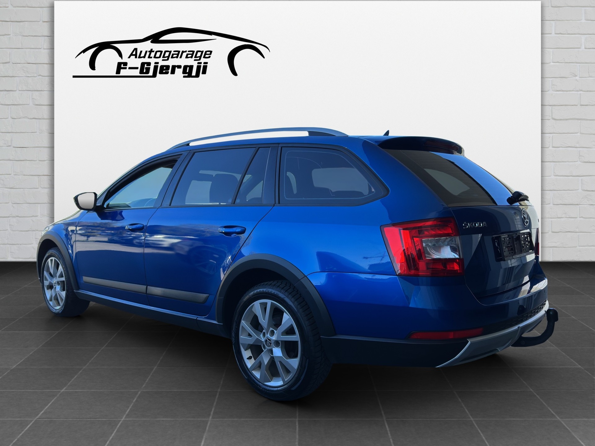 SKODA Octavia Combi 2.0 TDI Scout 4x4 DSG-image-5