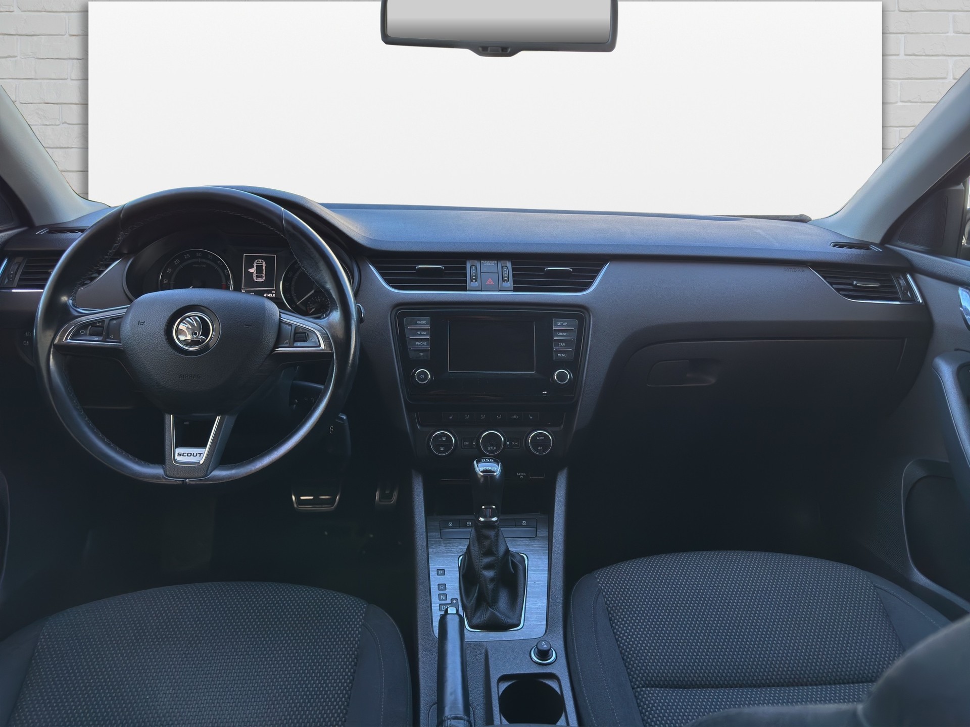 SKODA Octavia Combi 2.0 TDI Scout 4x4 DSG-image-8