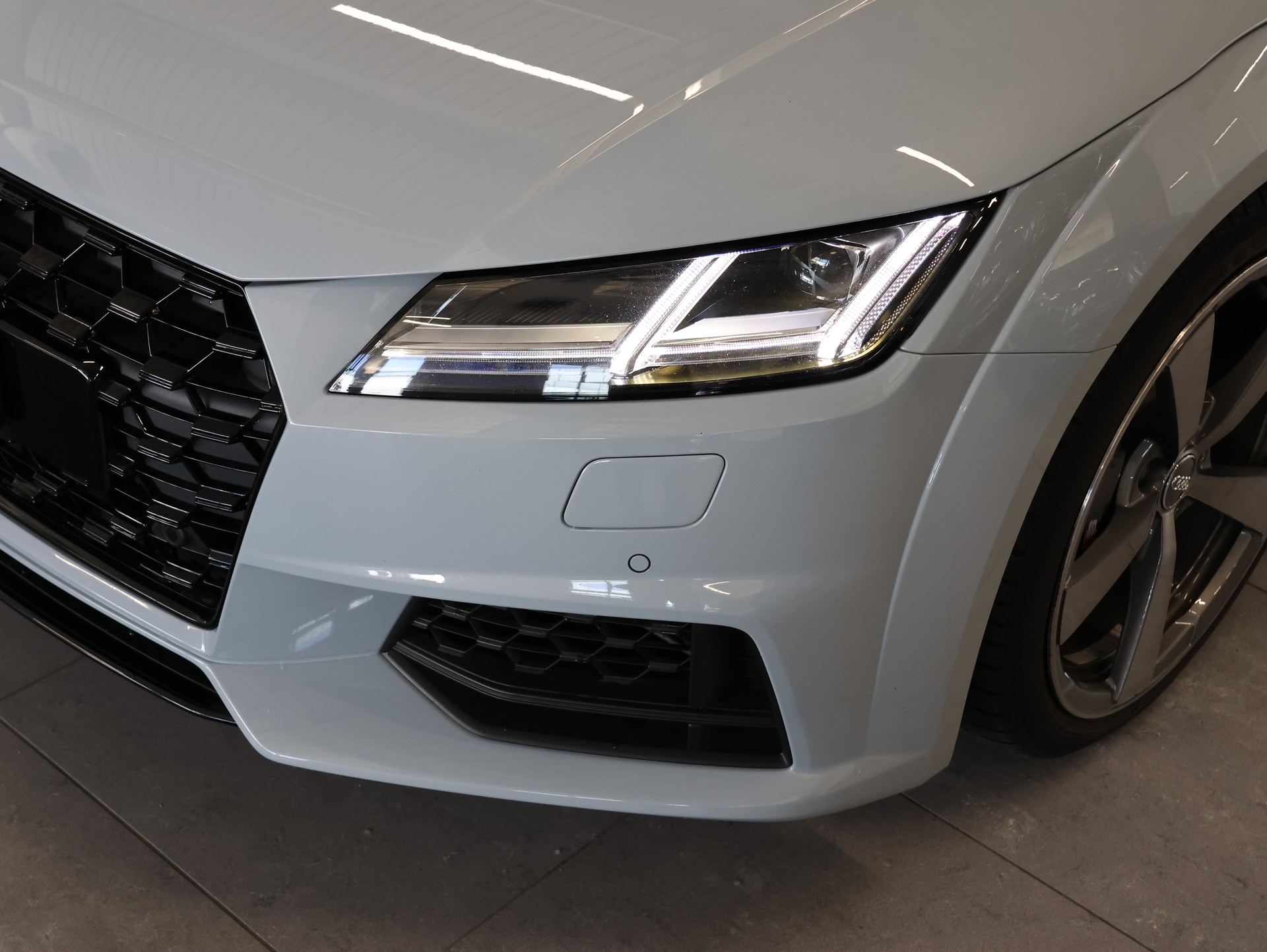 AUDI TT Coupé 45 TFSI 20 Years quattro S-tronic*TT 20 YEARS EDITION* *SPORTABGASSANLAGE* *BANG & OLUFSEN*-image-9