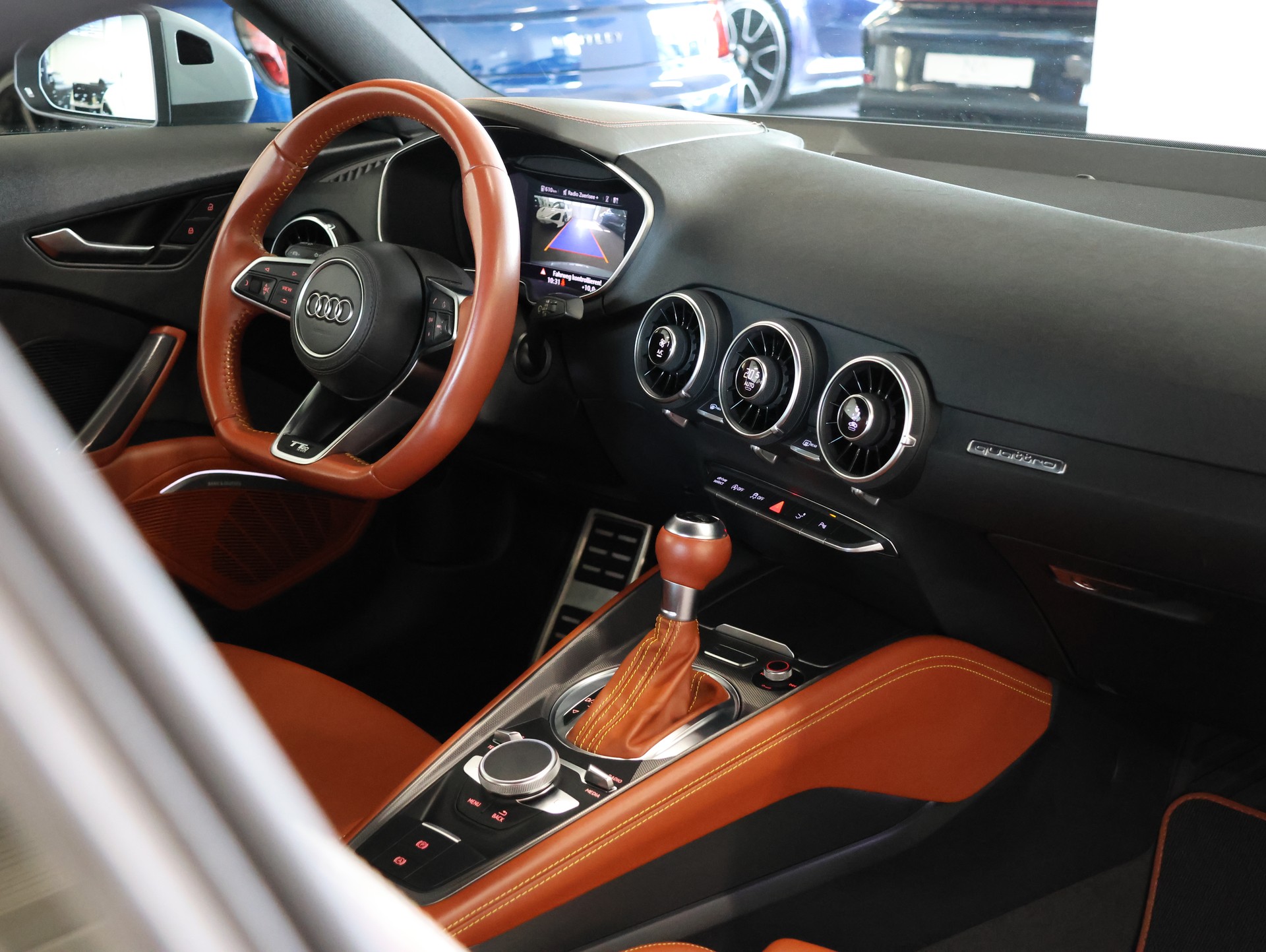 AUDI TT Coupé 45 TFSI 20 Years quattro S-tronic*TT 20 YEARS EDITION* *SPORTABGASSANLAGE* *BANG & OLUFSEN*-image-19