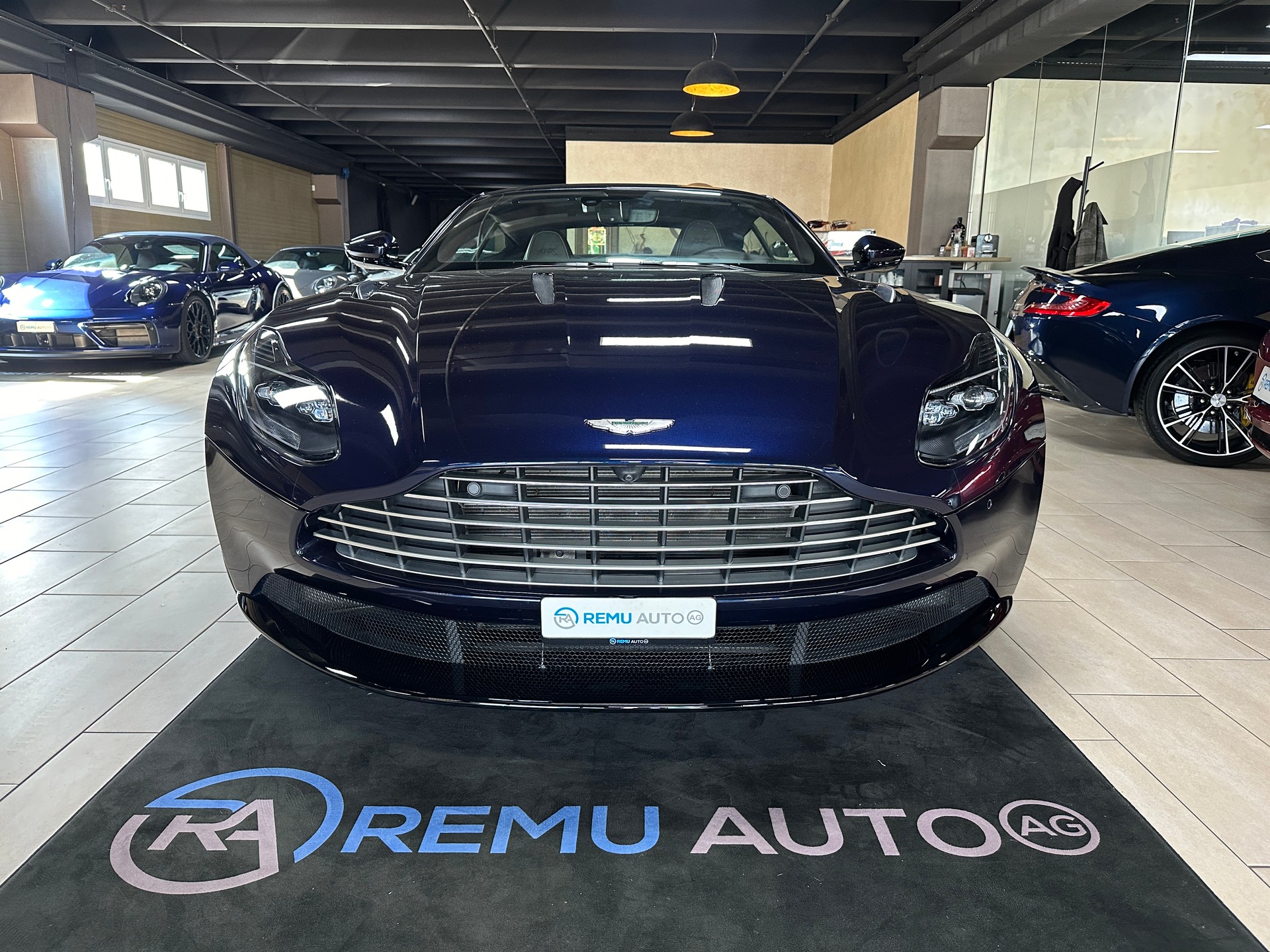 ASTON MARTIN DB11 V12 Touchtronic 3 AMR-image-5