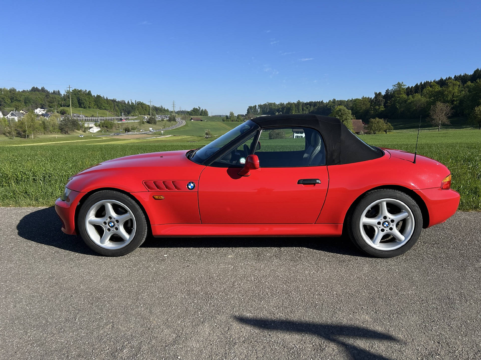 BMW Z3 Roadster 1.9-showroom-element-1