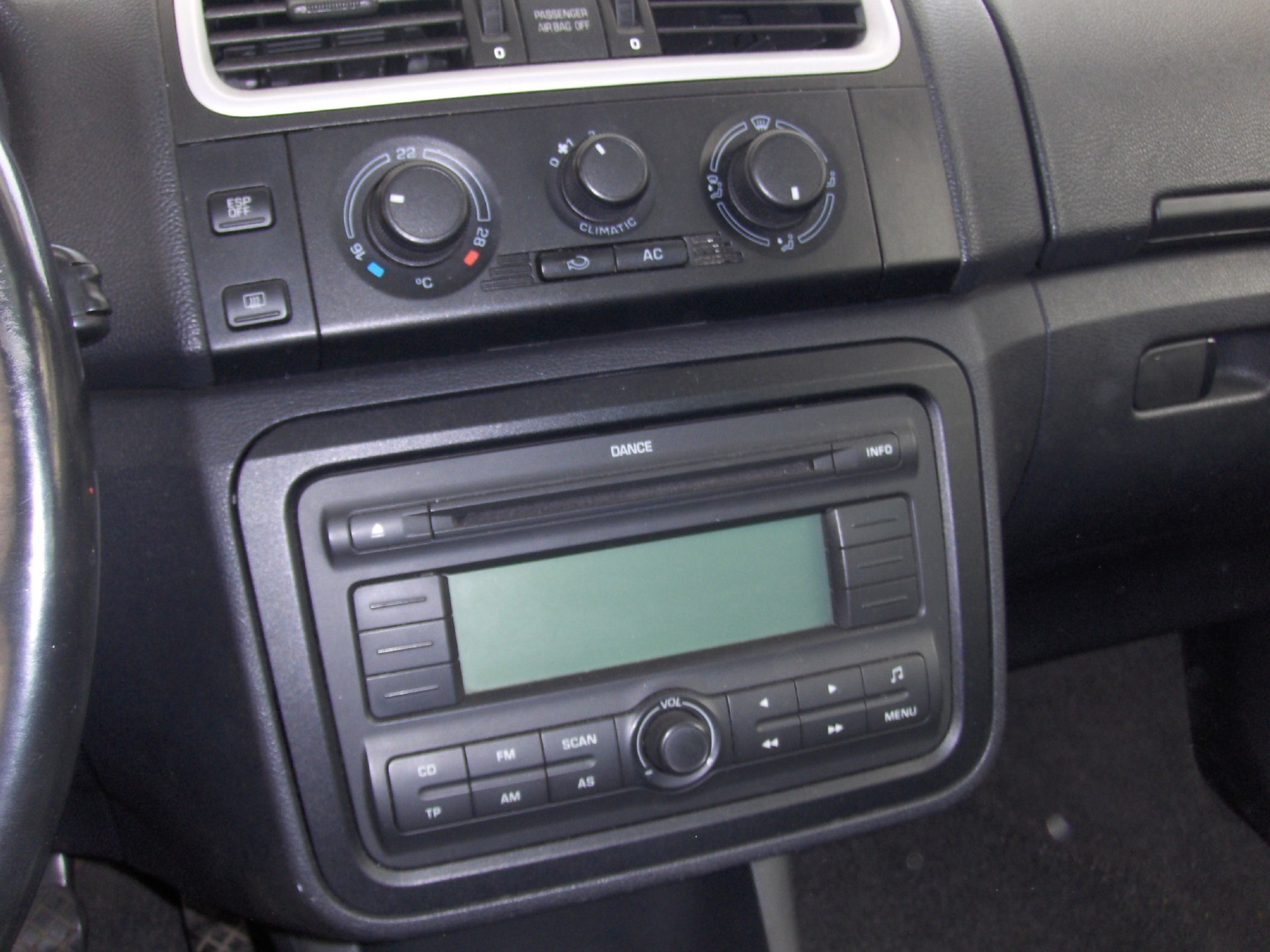 SKODA Roomster 1.6 Elegance-image-8