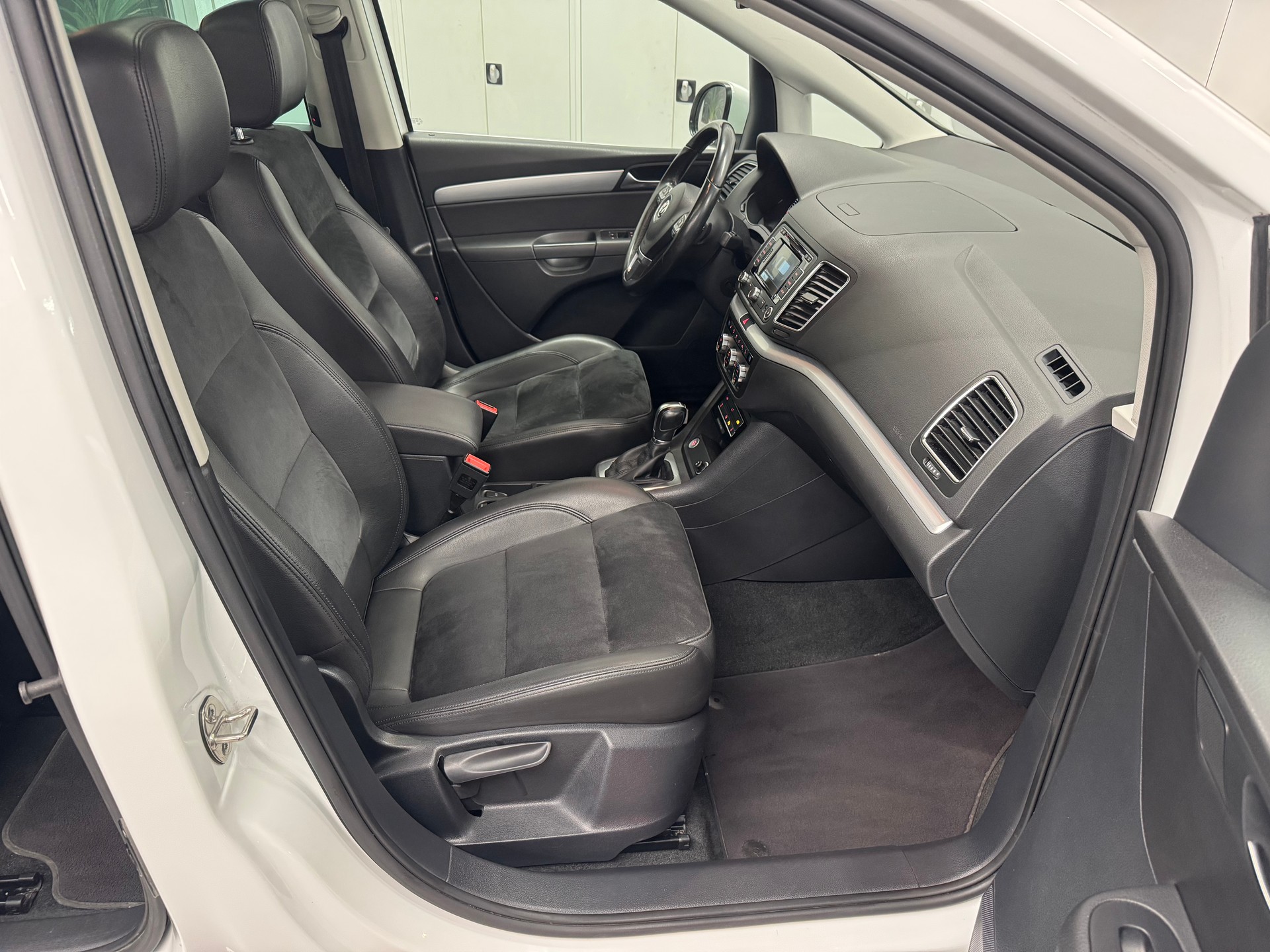 VW Sharan 2.0 TSI Highline DSG-image-9