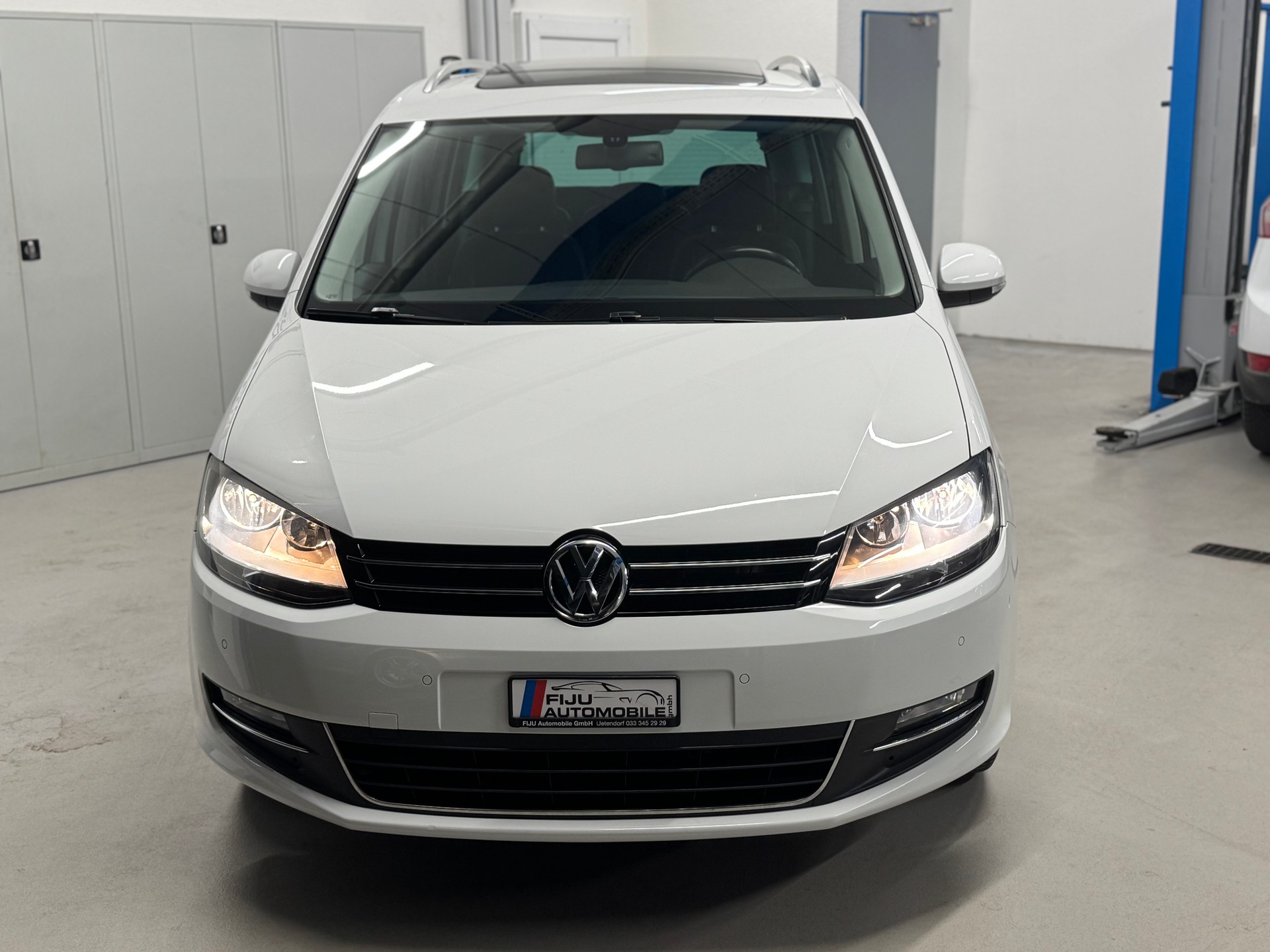 VW Sharan 2.0 TSI Highline DSG-image-1