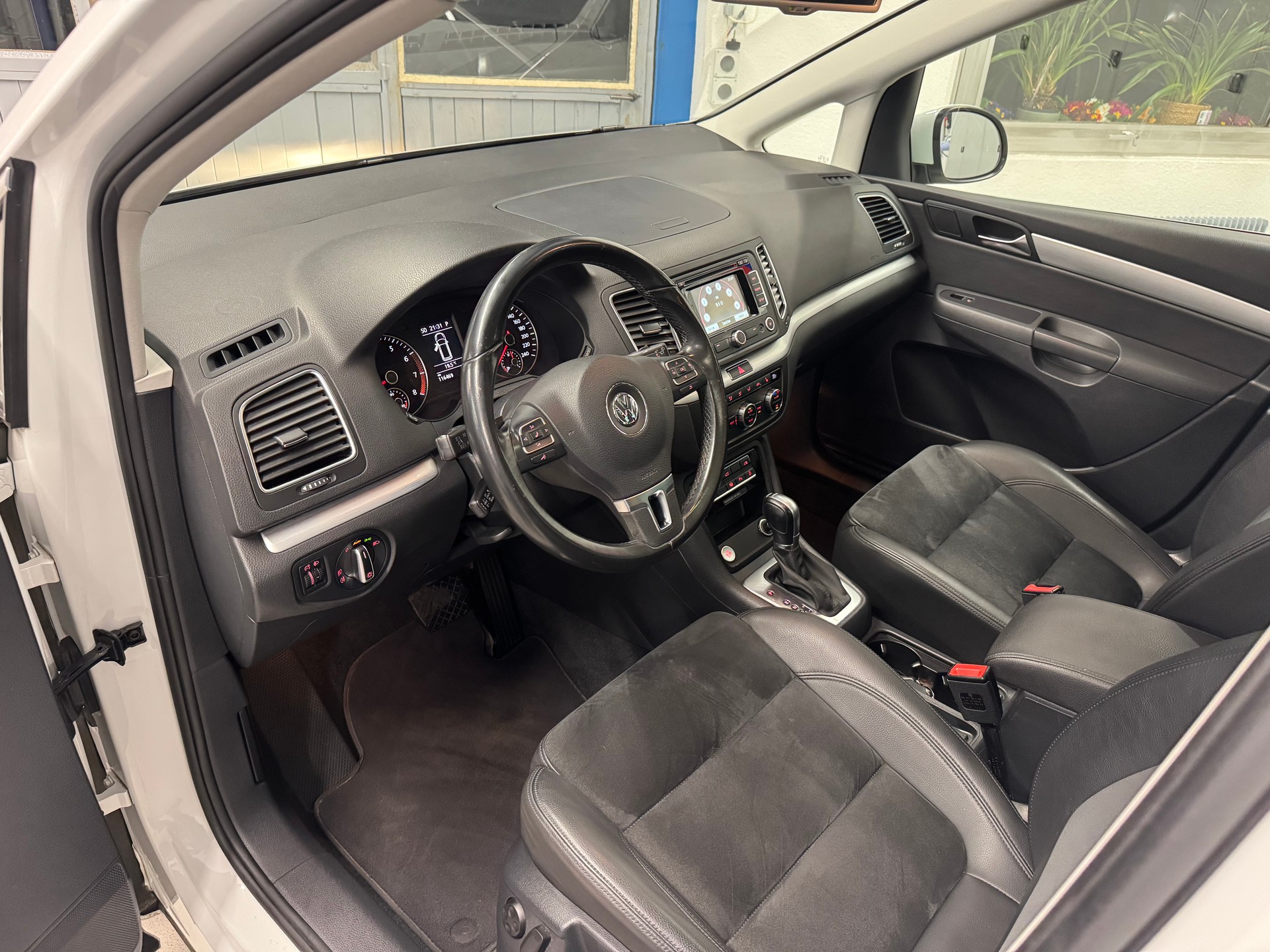 VW Sharan 2.0 TSI Highline DSG-image-6