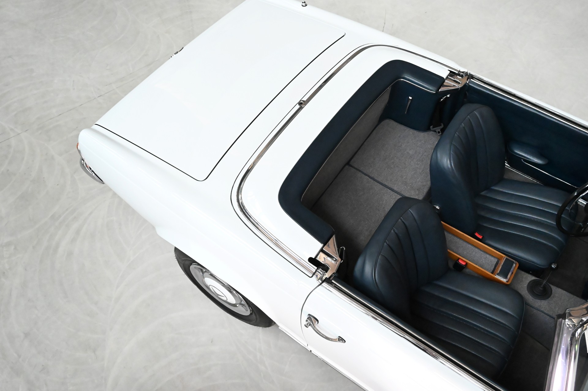 MERCEDES-BENZ CH-Erstauslieferung-image-9