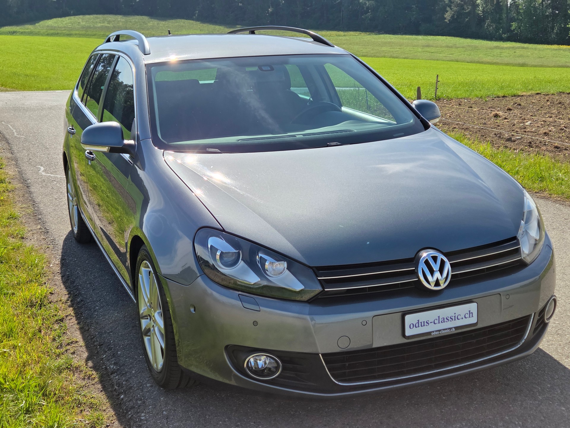 VW Golf Variant 1.4 TSI Highline DSG-image-2