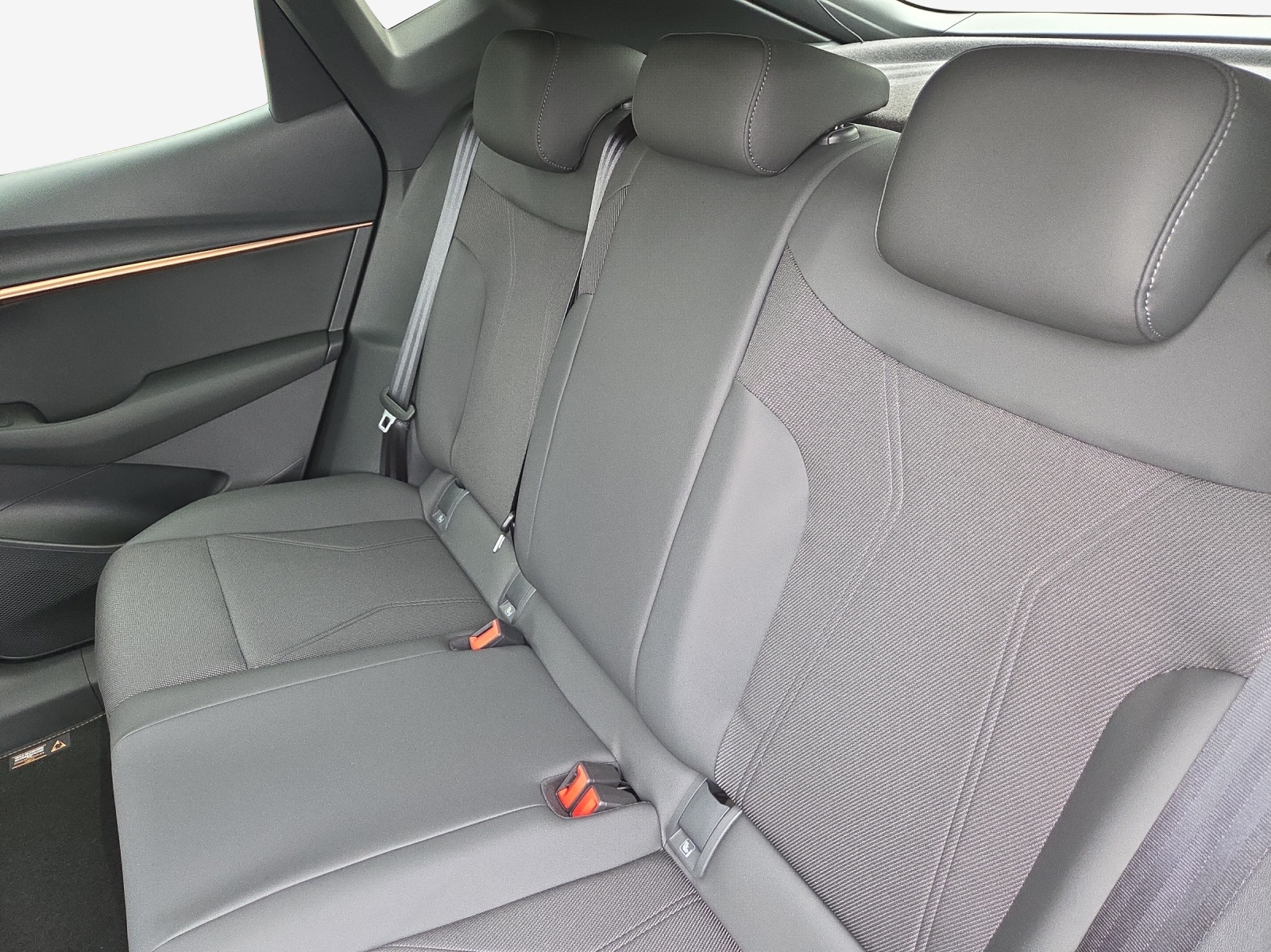 CUPRA Tavascan 77 kWh Edge 4D-image-11