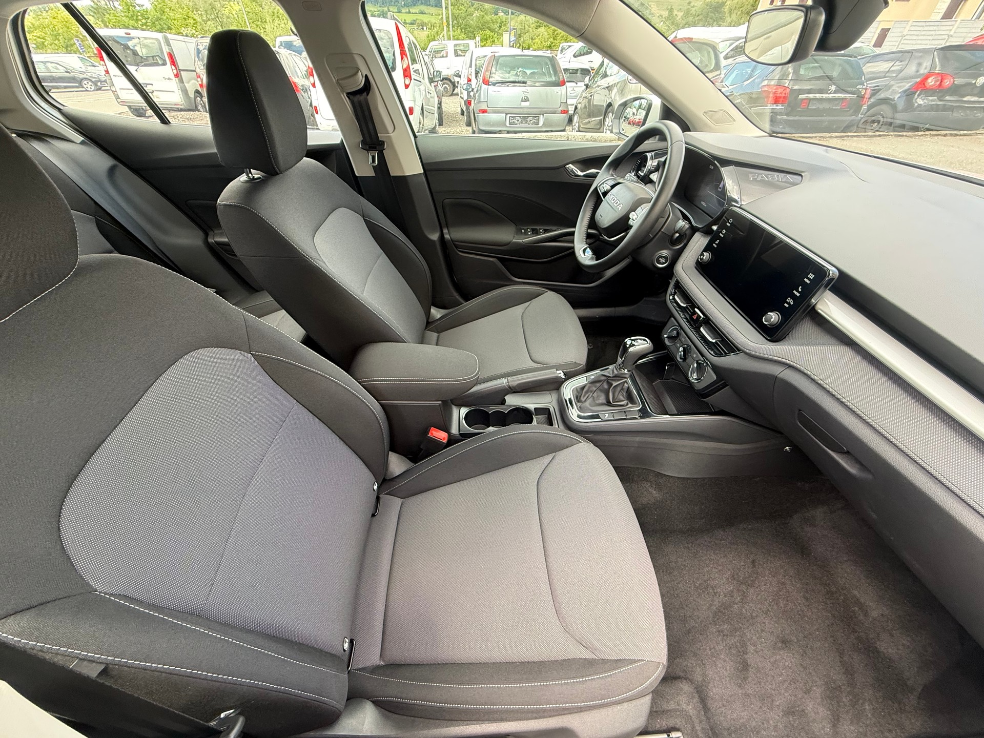 SKODA Fabia 1.0 TSI Dynamic DSG-image-7