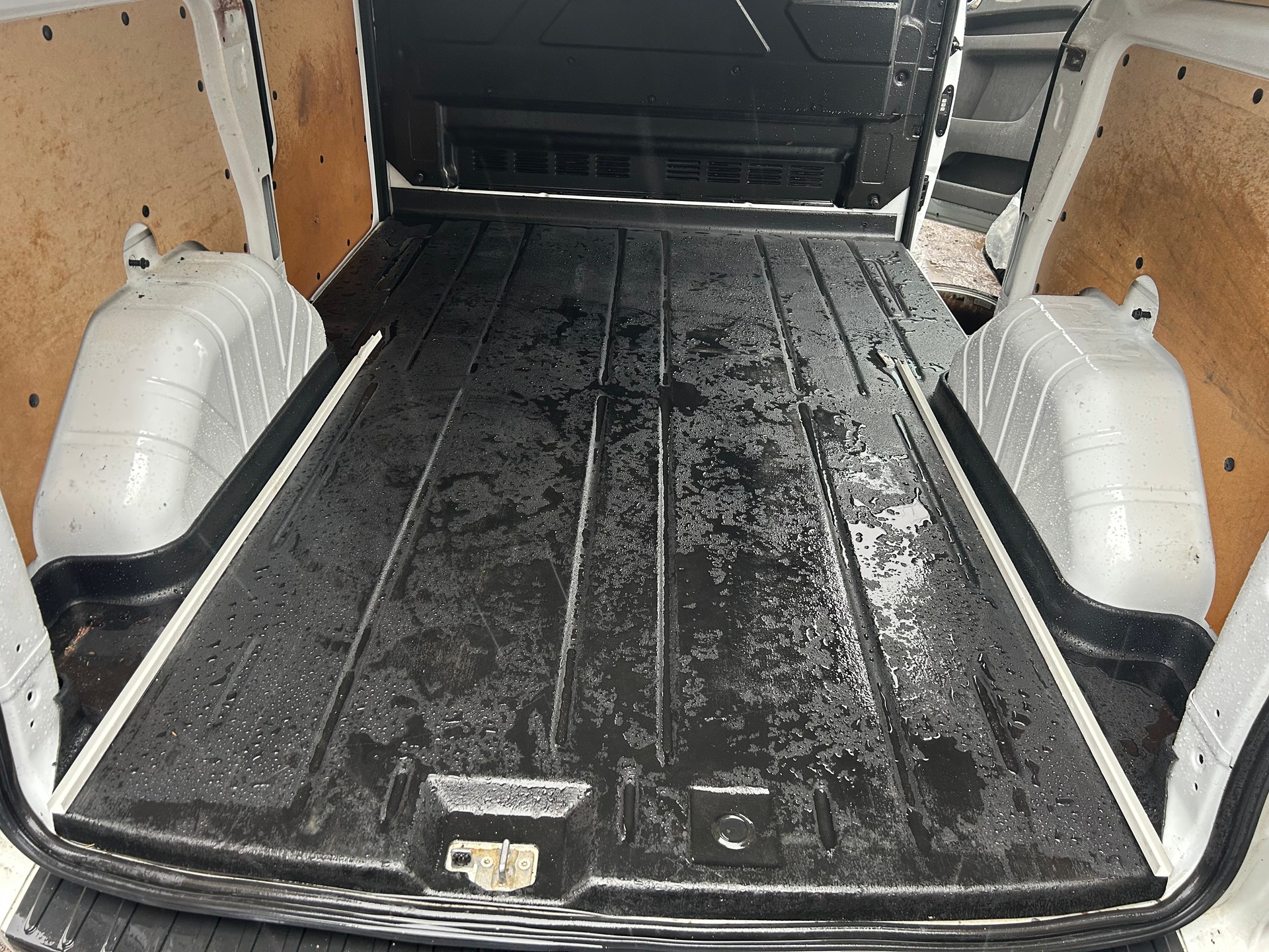 FORD Transit Custom Van 300 L1H1 Trend A-image-12