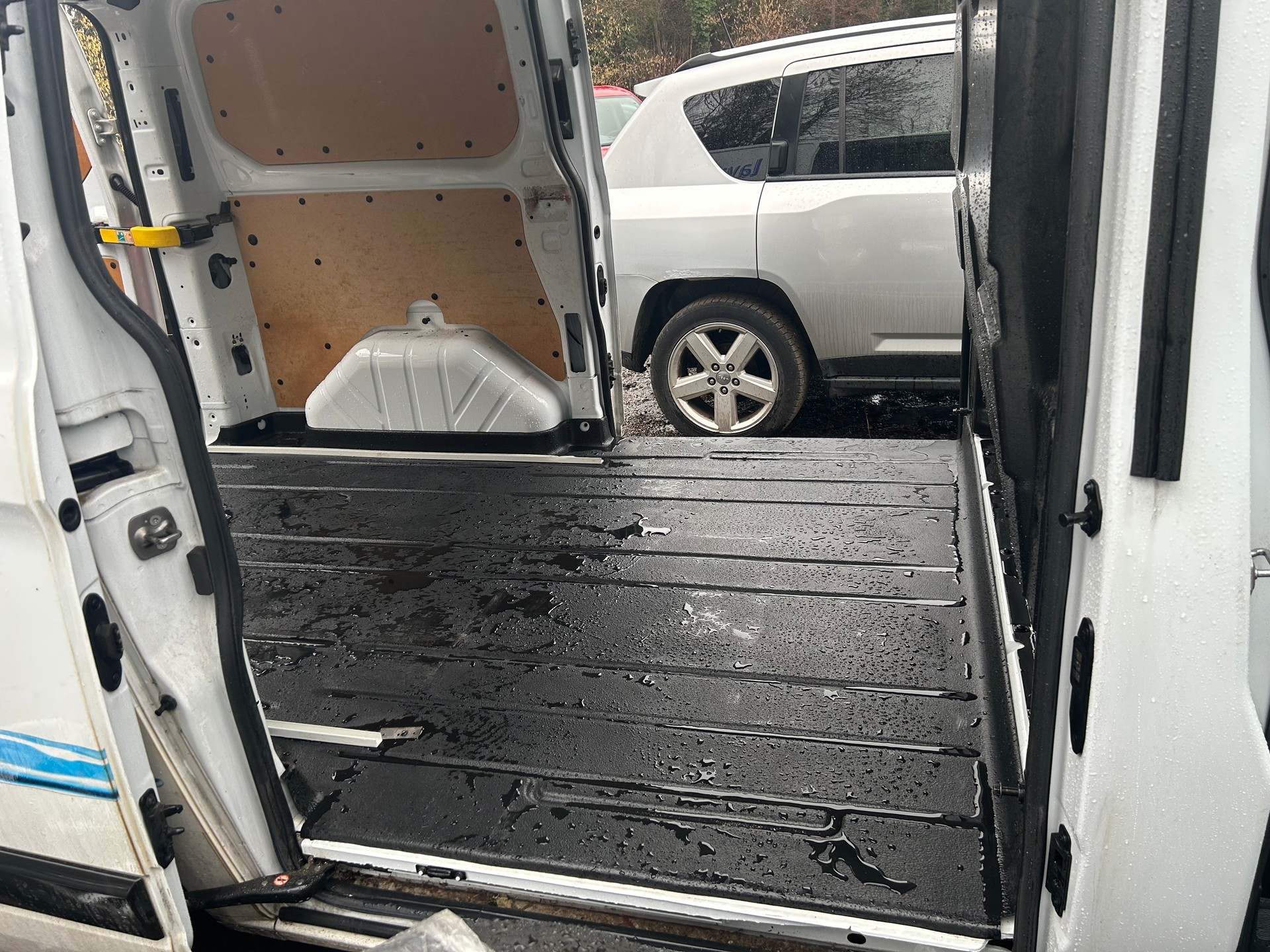 FORD Transit Custom Van 300 L1H1 Trend A-image-13