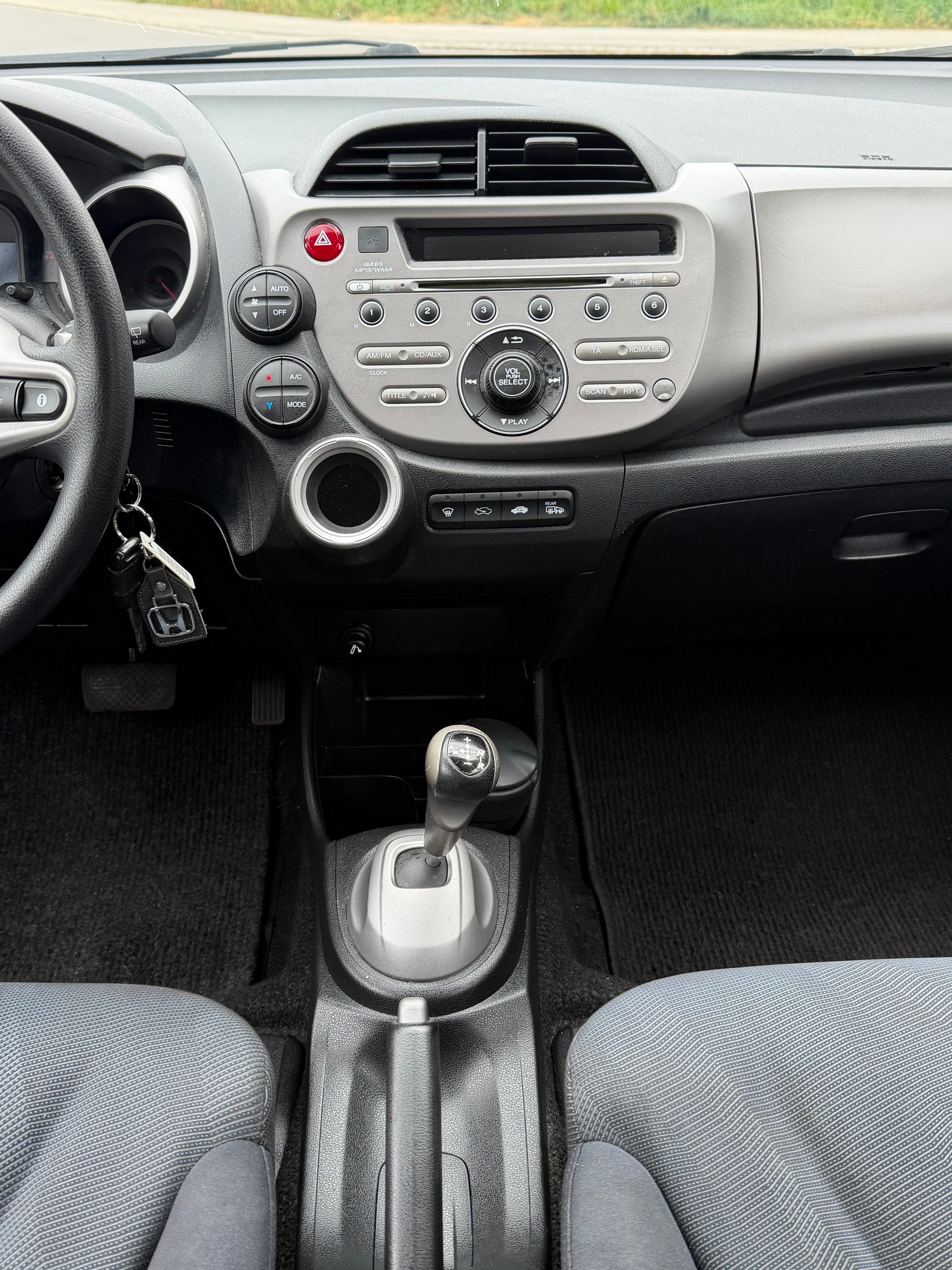 HONDA Jazz 1.4i Comfort i-Shift-image-11