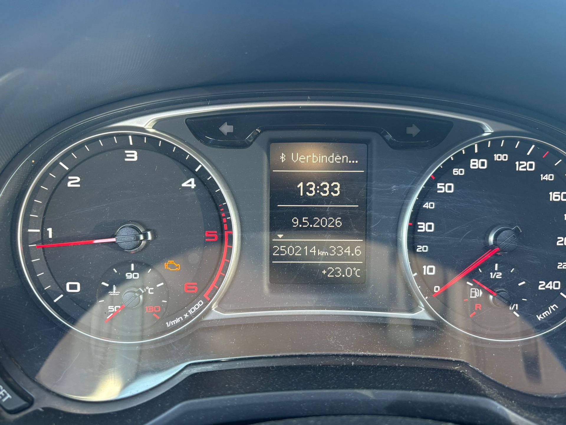 AUDI 1.6 TDI S-Line-image-8