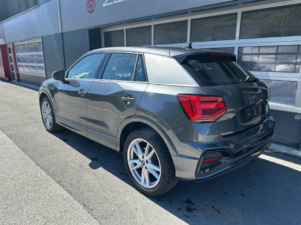 AUDI Q2 2.0 40 TFSI S Line quattro S-Tronic-showroom-element-2
