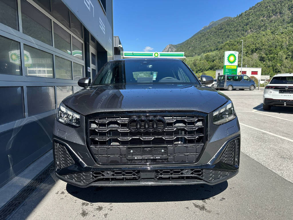 AUDI Q2 2.0 40 TFSI S Line quattro S-Tronic-showroom-element-3