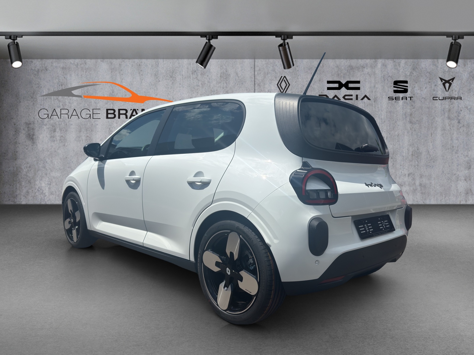RENAULT Twingo E-Tech 27kWh Evolution-showroom-element-3