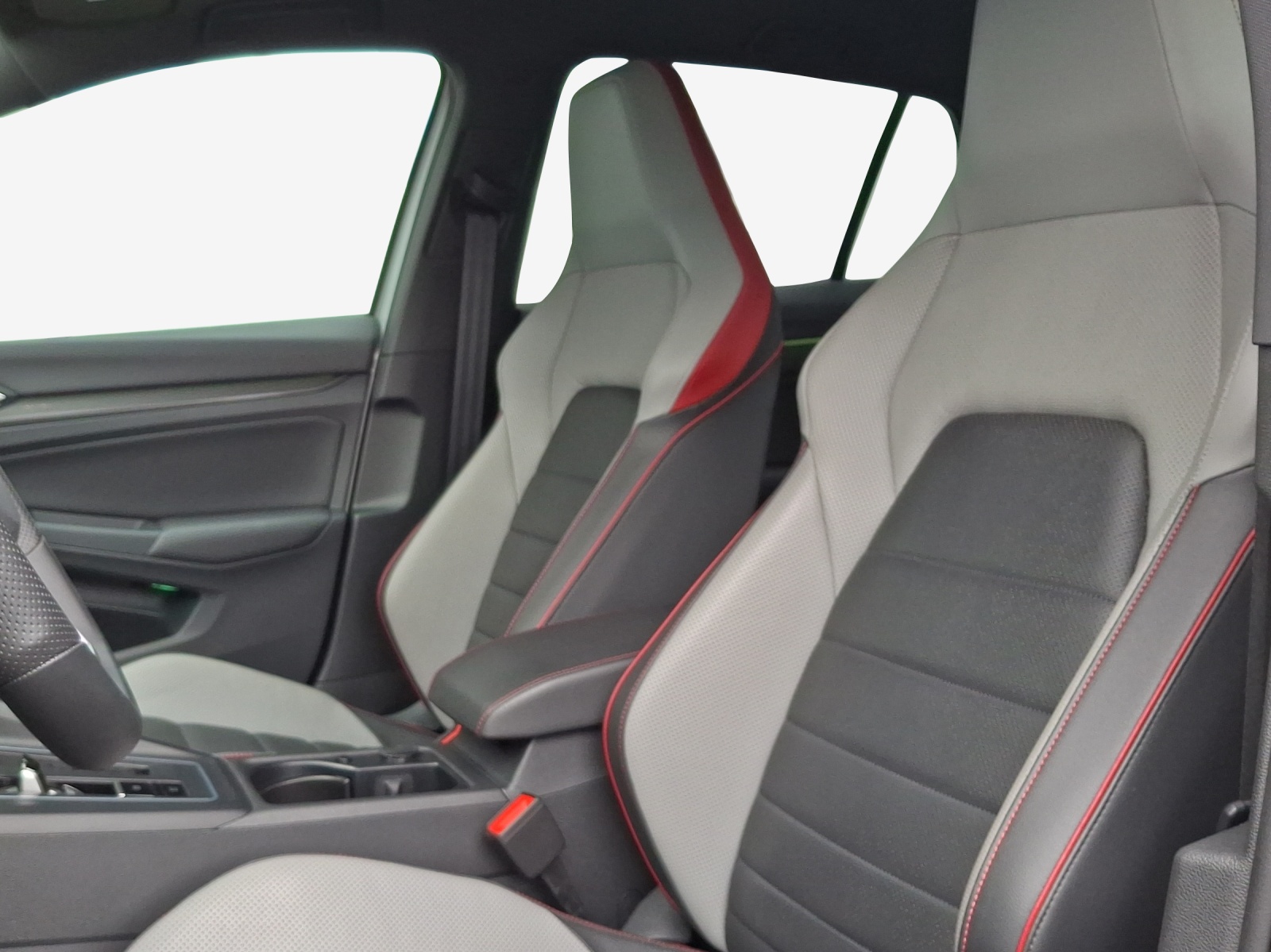 VW Golf 2.0 TSI GTI DSG-image-7