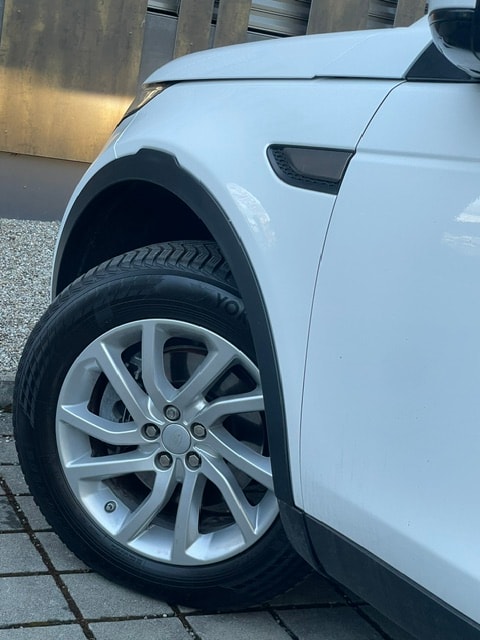 LAND ROVER Discovery Sport 2.2TD4 SE AT9-image-13