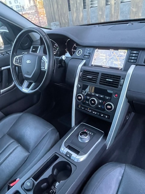 LAND ROVER Discovery Sport 2.2TD4 SE AT9-image-22