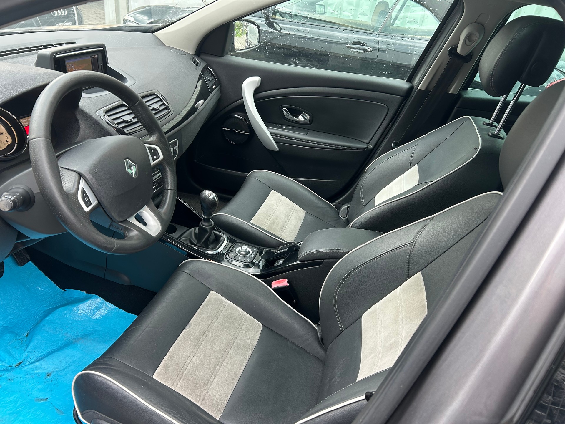 RENAULT Mégane Grandtour 1.5 dCi Bose-image-7