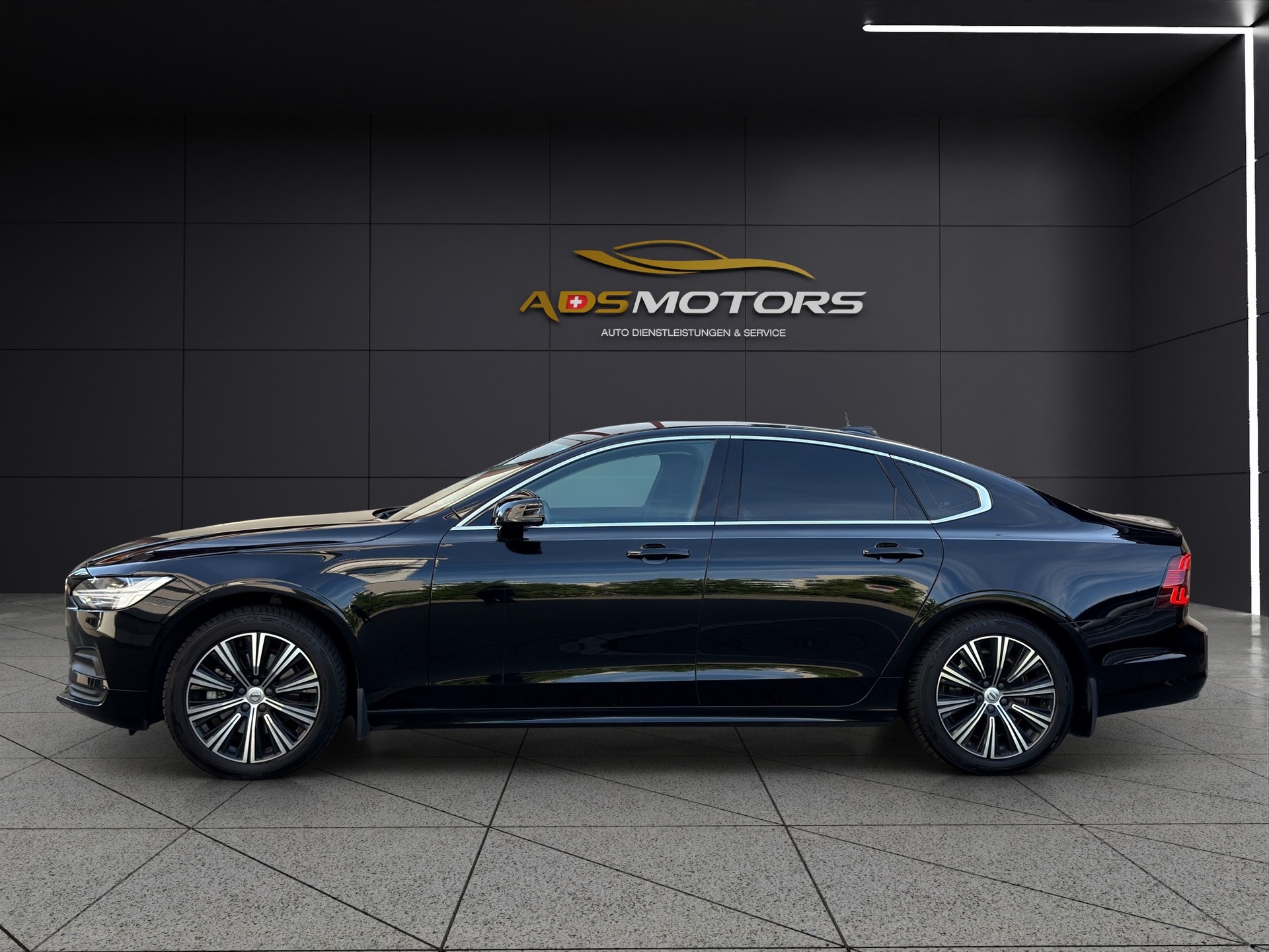 VOLVO S90 B6 Benzin Mild Hybrid AWD Ultimate Dark Geartronic-image-1