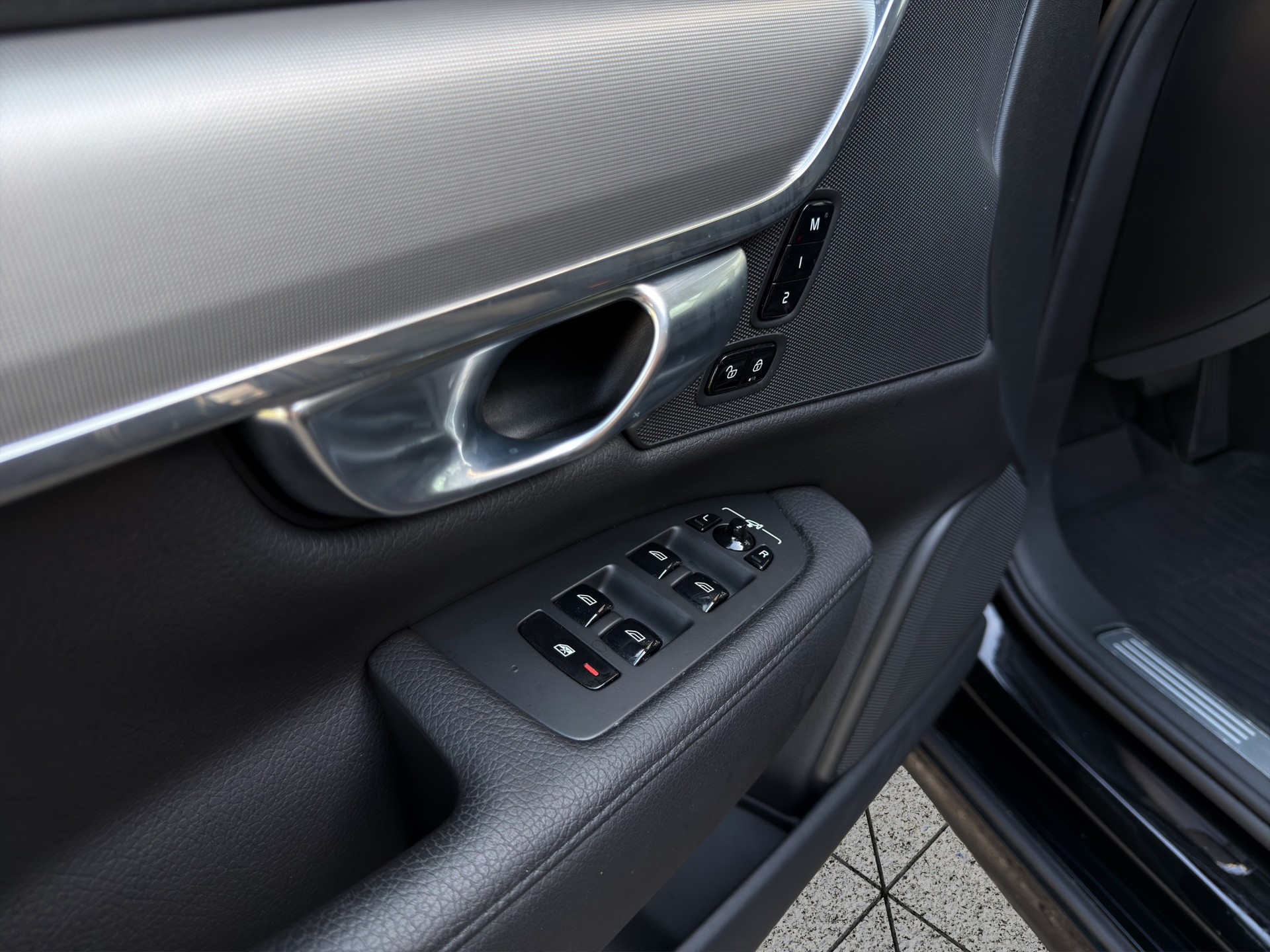 VOLVO S90 B6 Benzin Mild Hybrid AWD Ultimate Dark Geartronic-image-10