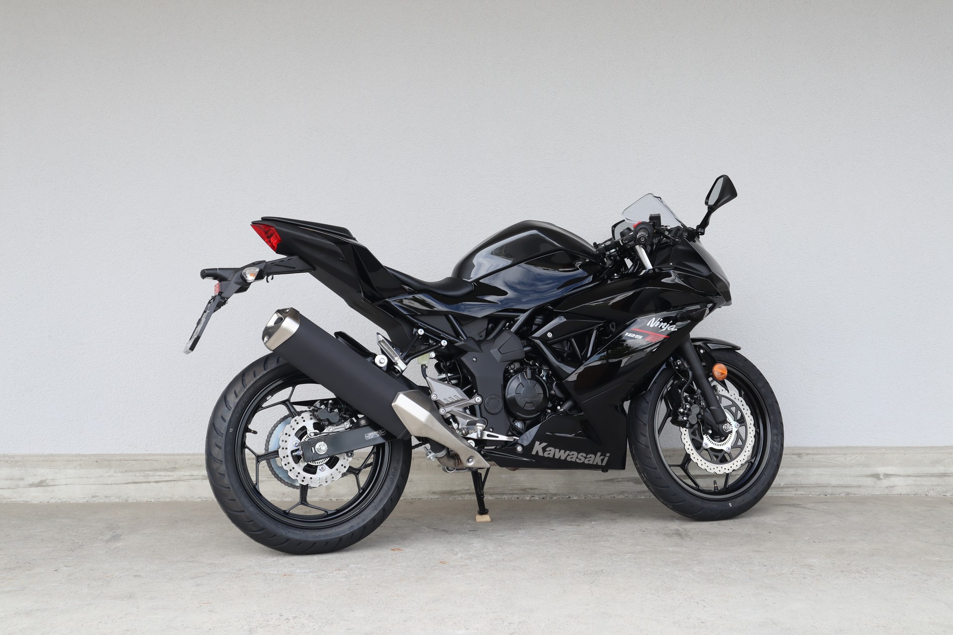 KAWASAKI Ninja 125-image-2