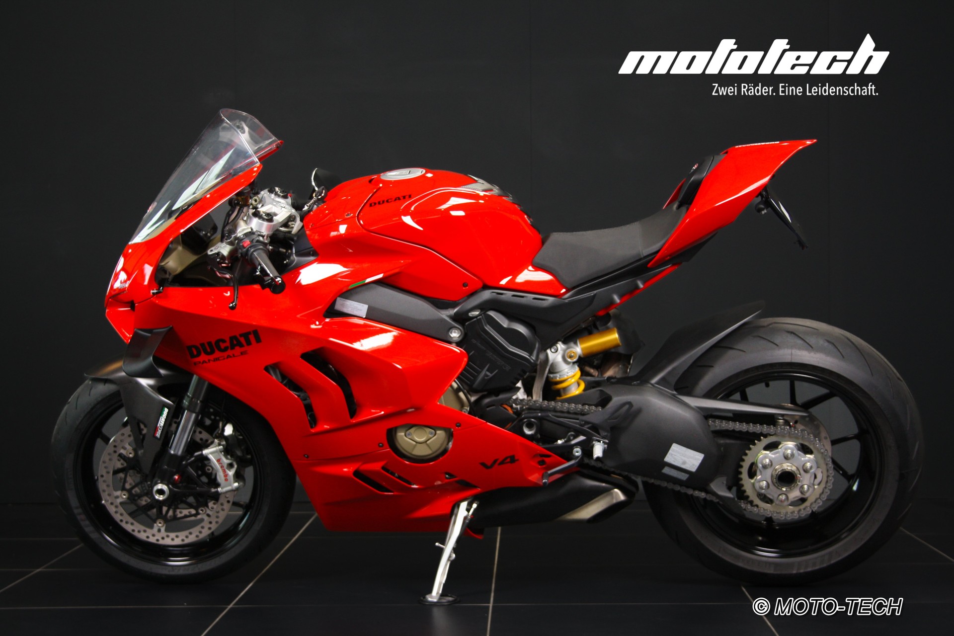 DUCATI Panigale V4-image-4