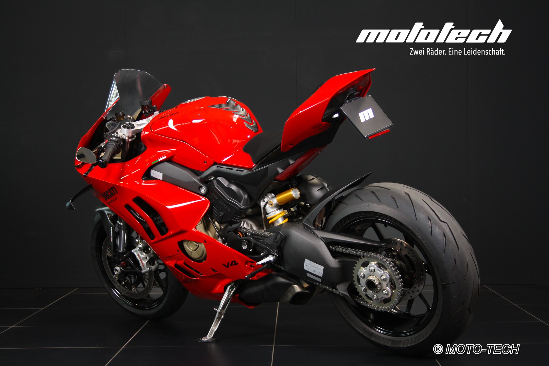 DUCATI Panigale V4-image-3