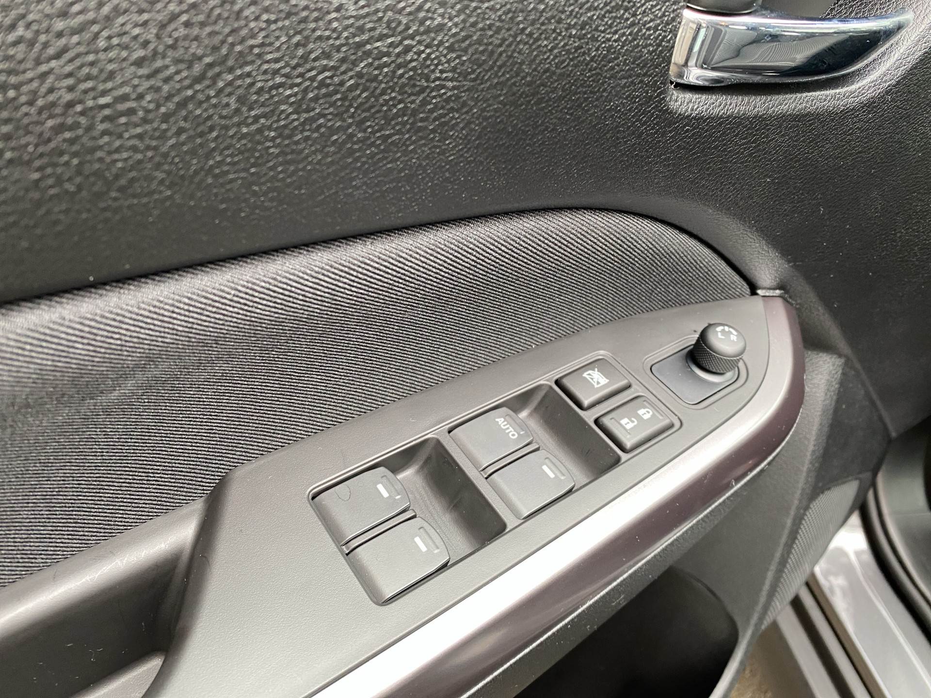 SUZUKI Vitara 1.4 Boosterjet Compact + 4x4 Hybrid Automatic-image-11