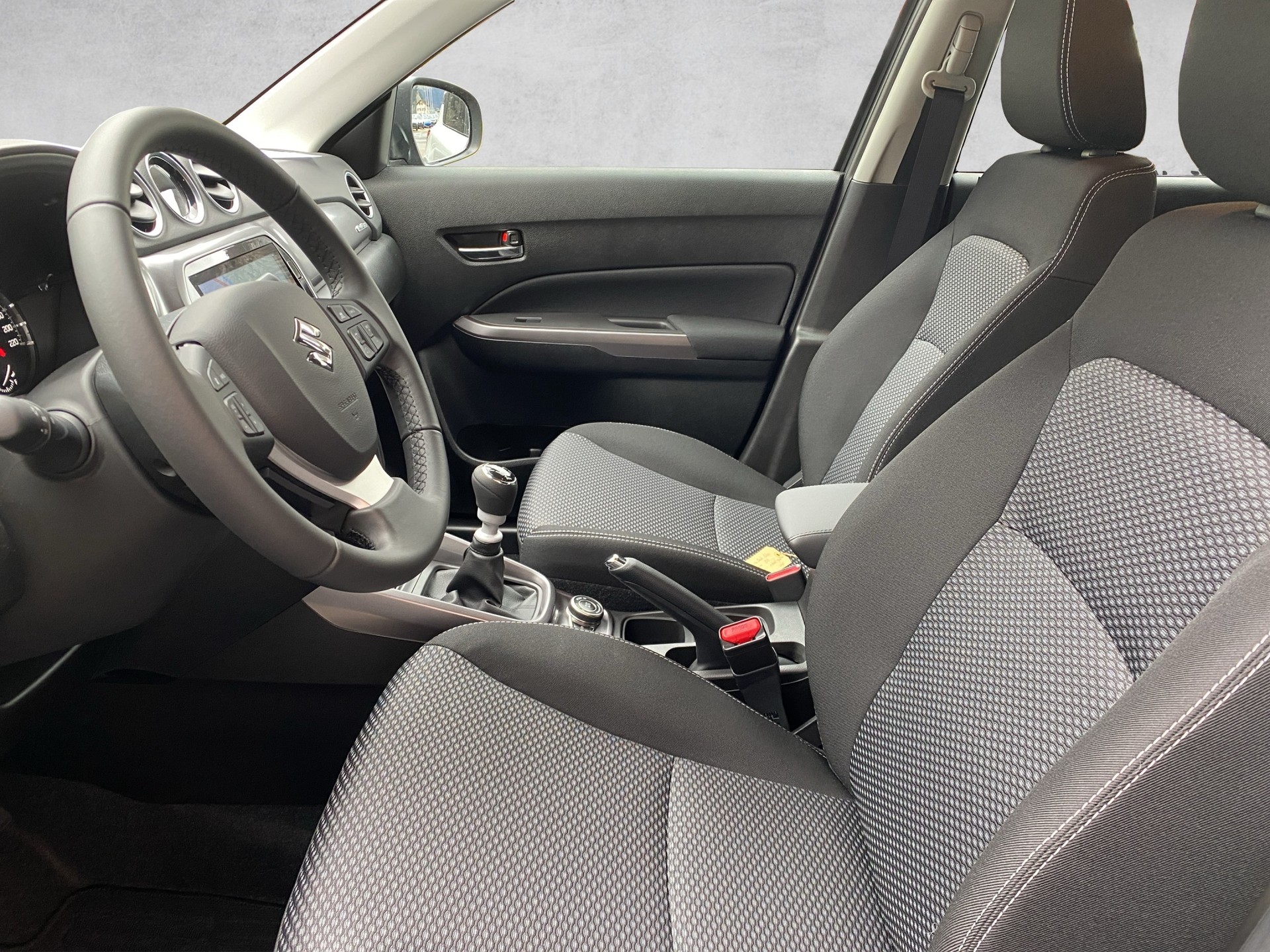 SUZUKI Vitara 1.4 Boosterjet Compact + 4x4 Hybrid Automatic-image-5