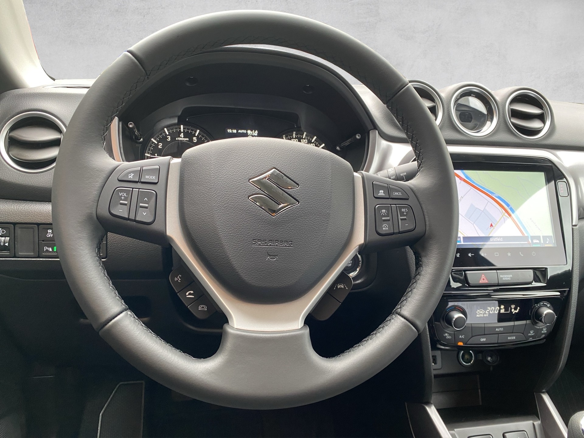 SUZUKI Vitara 1.4 Boosterjet Compact + 4x4 Hybrid Automatic-image-6