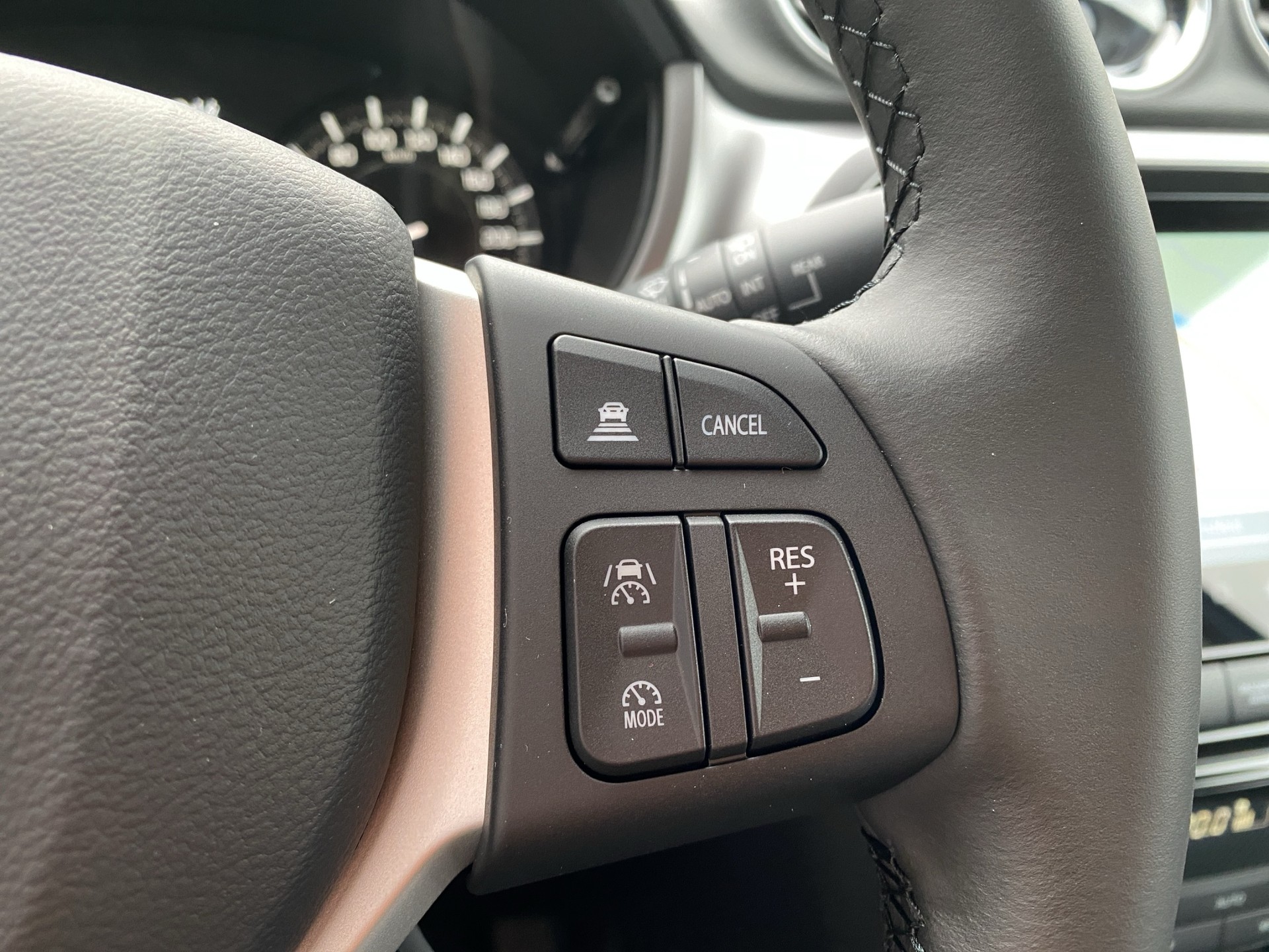 SUZUKI Vitara 1.4 Boosterjet Compact + 4x4 Hybrid Automatic-image-14