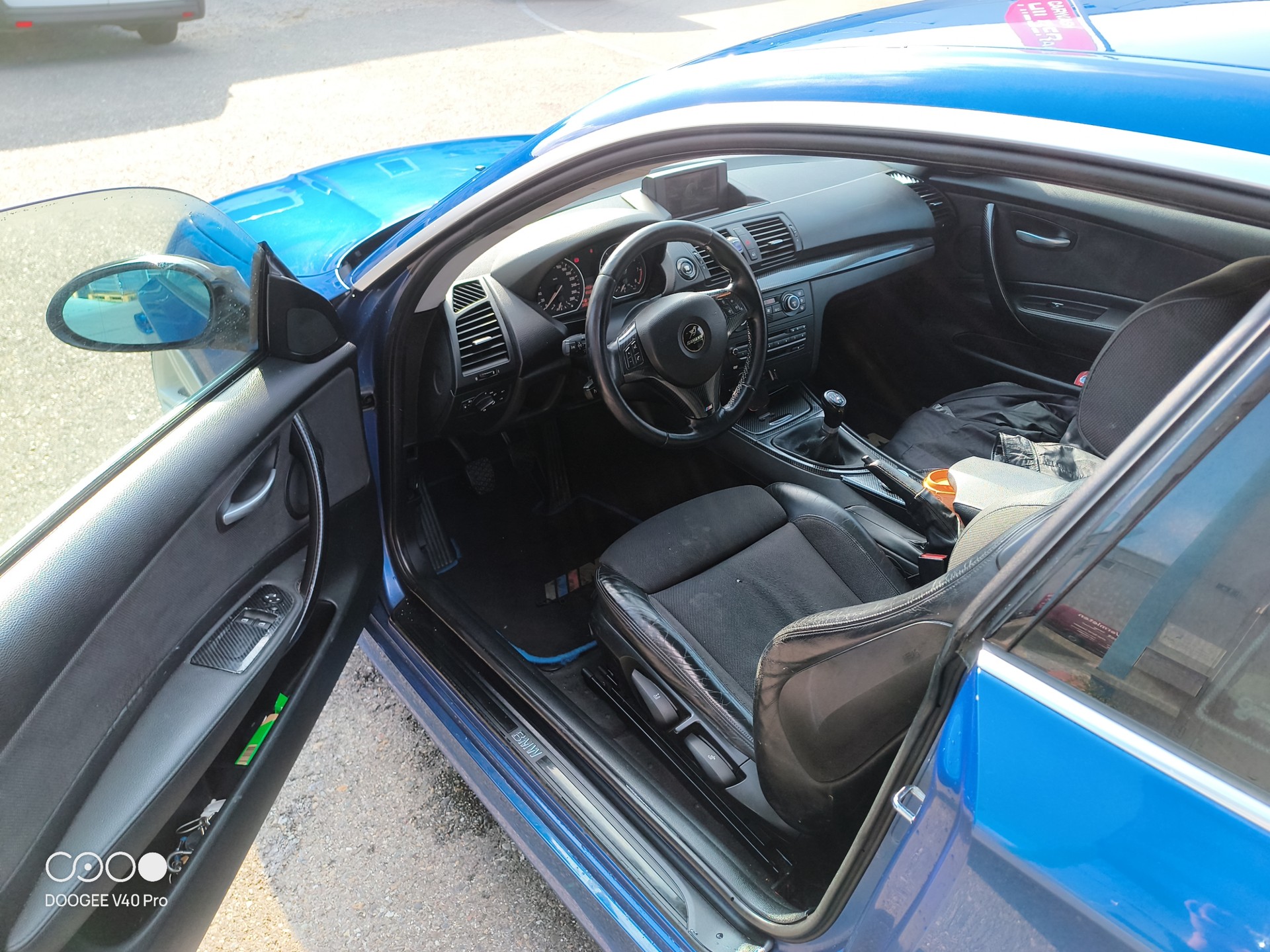 BMW 130i-image-5