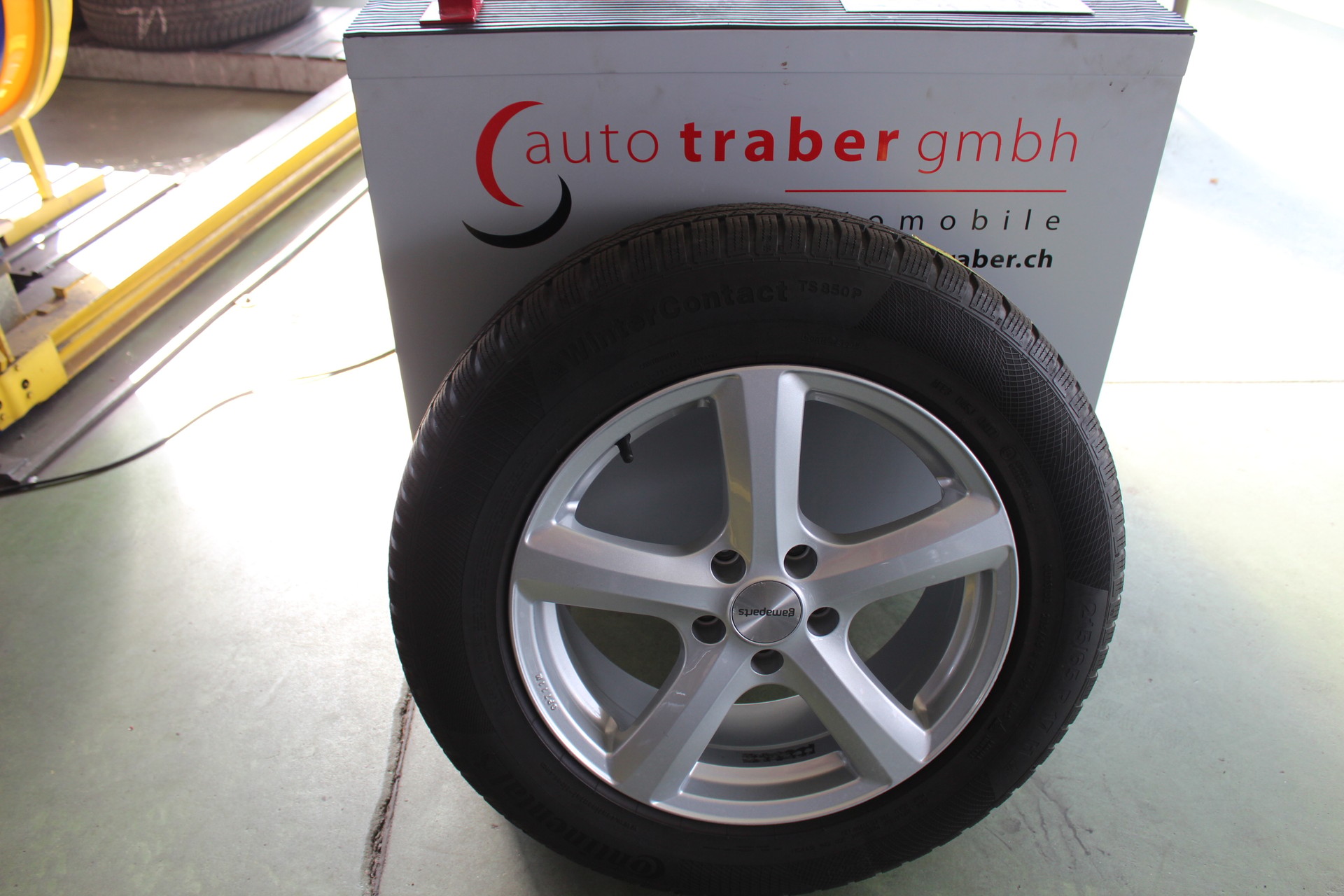 VW Tiguan 2.0 TDI SCR Highline 4Motion DSG-image-15