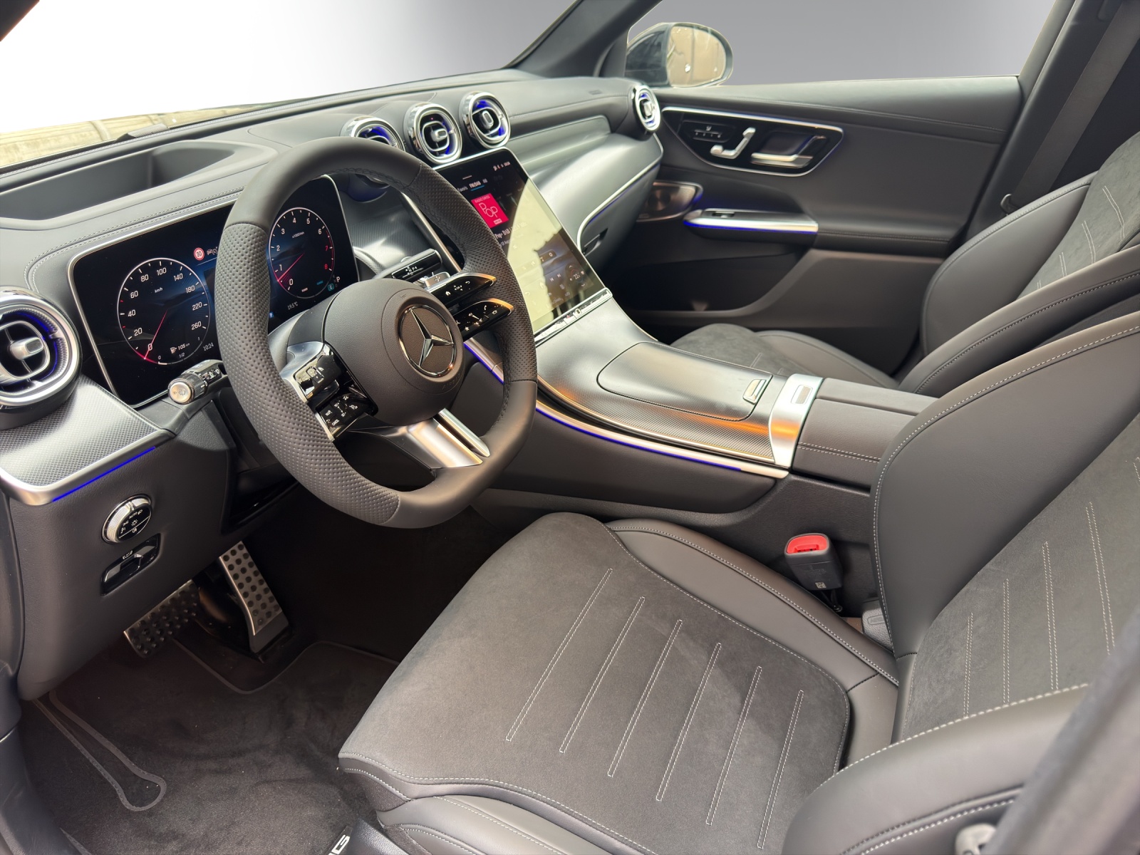 MERCEDES-BENZ GLC 200 4Matic 9G-Tronic-image-10