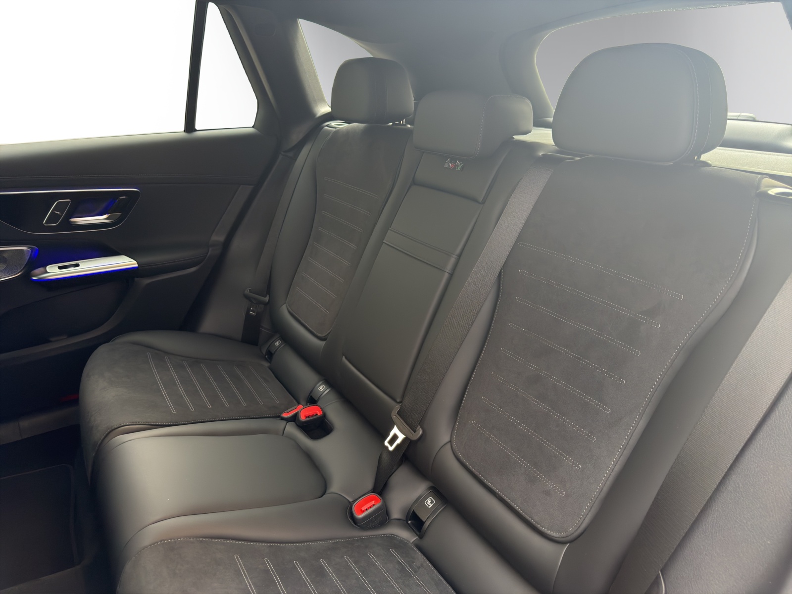 MERCEDES-BENZ GLC 200 4Matic 9G-Tronic-image-12