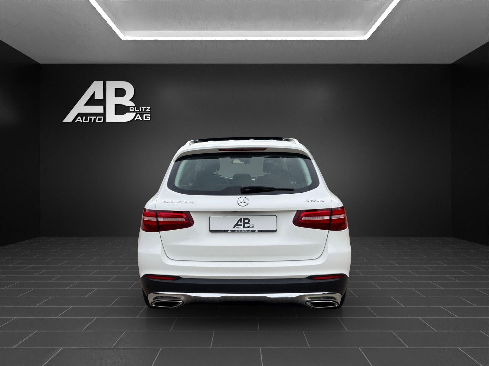 MERCEDES-BENZ GLC 250 d Exclusive 4Matic 9G-Tronic-showroom-element-3