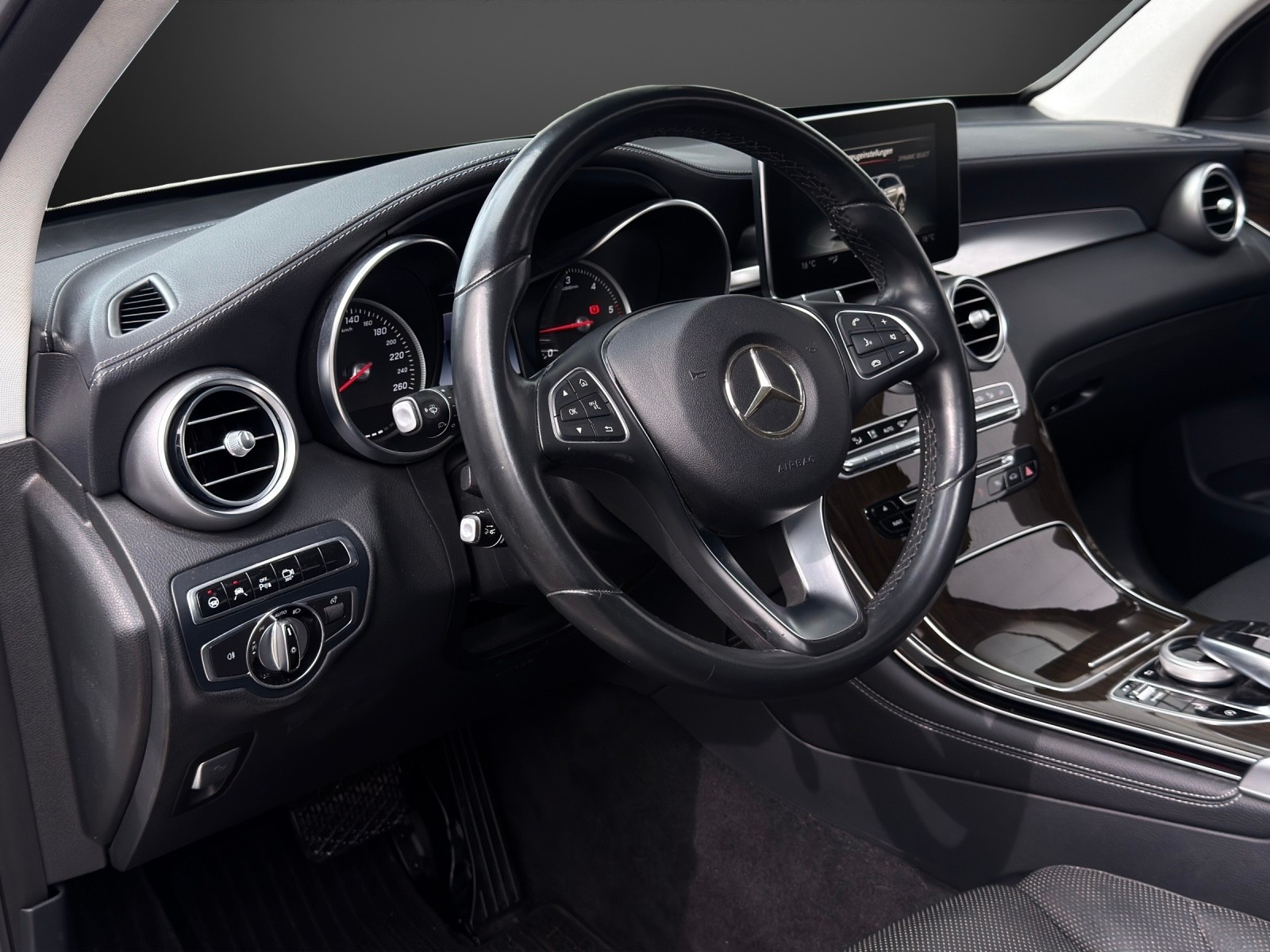 MERCEDES-BENZ GLC 250 d Exclusive 4Matic 9G-Tronic-image-7