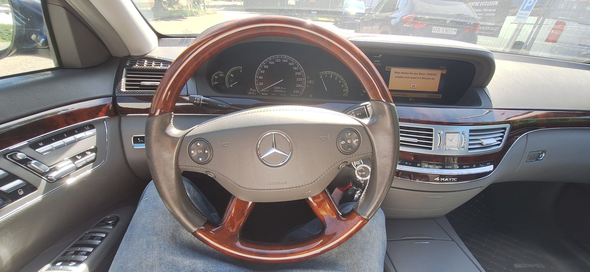 MERCEDES-BENZ S 500 4Matic 7G-Tronic-image-26