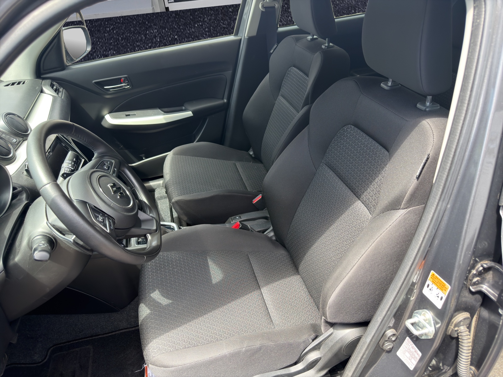 SUZUKI Swift 1.0 12V Compact Top Automatic-image-9