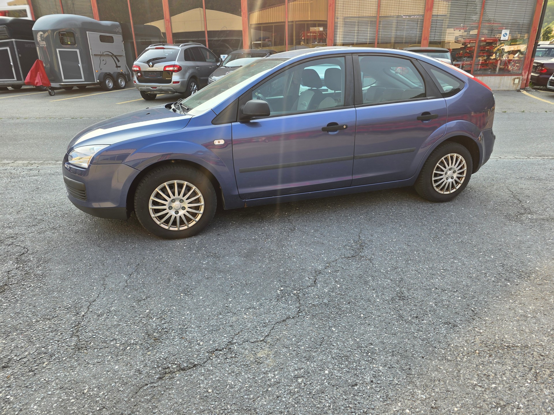 FORD Focus 1.6i Trend-image-4