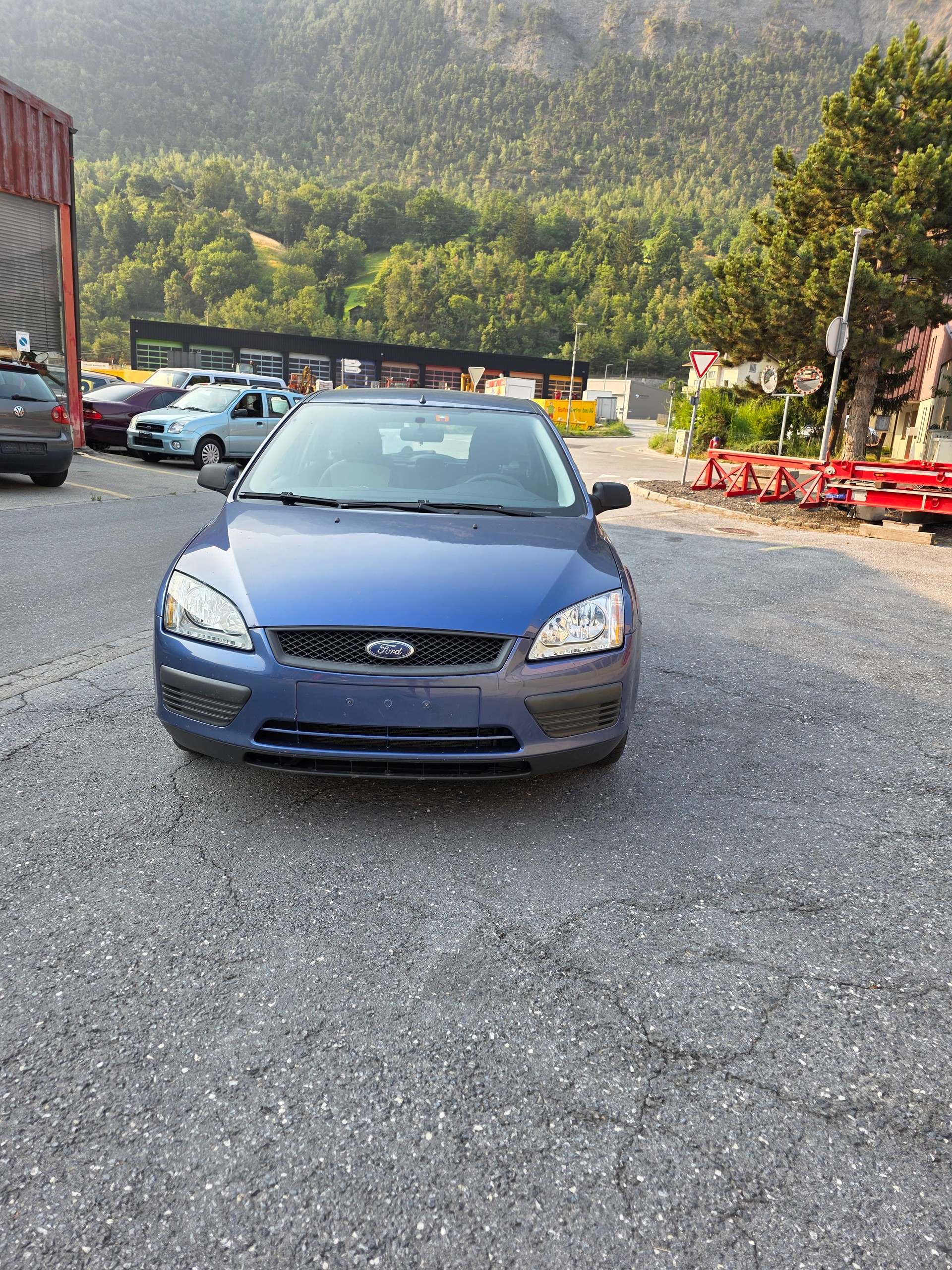 FORD Focus 1.6i Trend-image-1