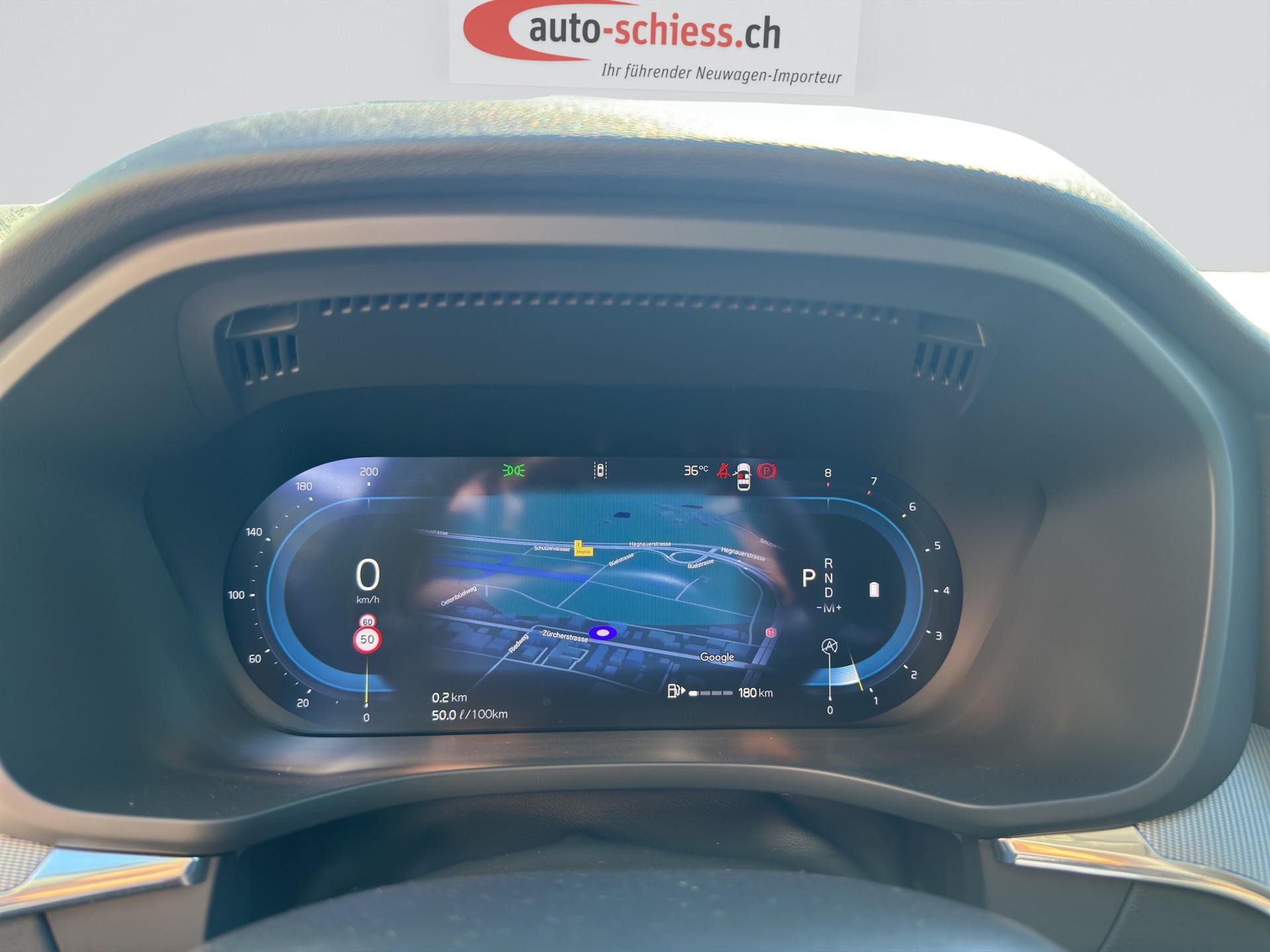 VOLVO XC60 B5 Benzin Mild Hybrid AWD Plus Dark Geartronic-image-12
