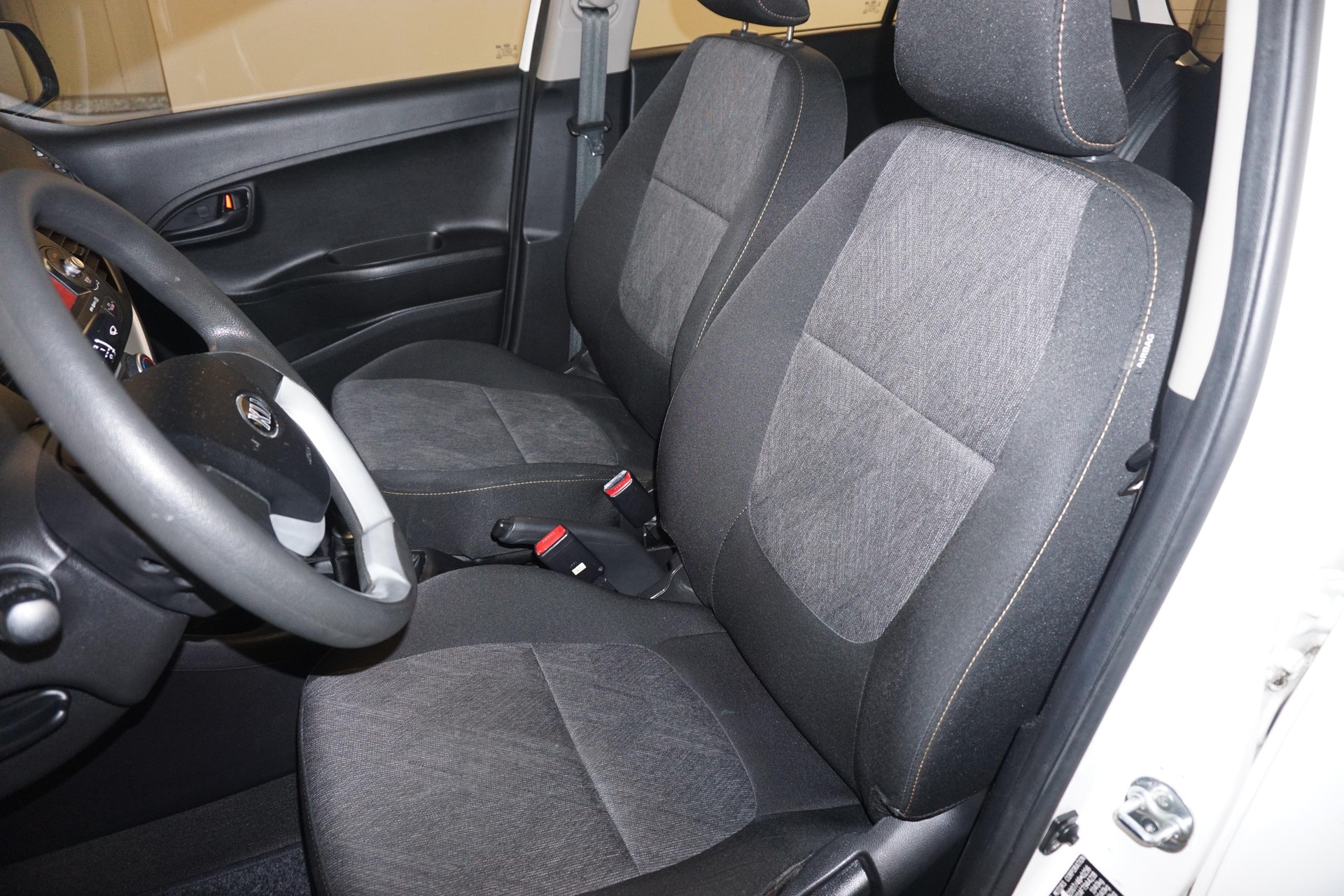KIA Picanto 1.0 12V Classic-image-7