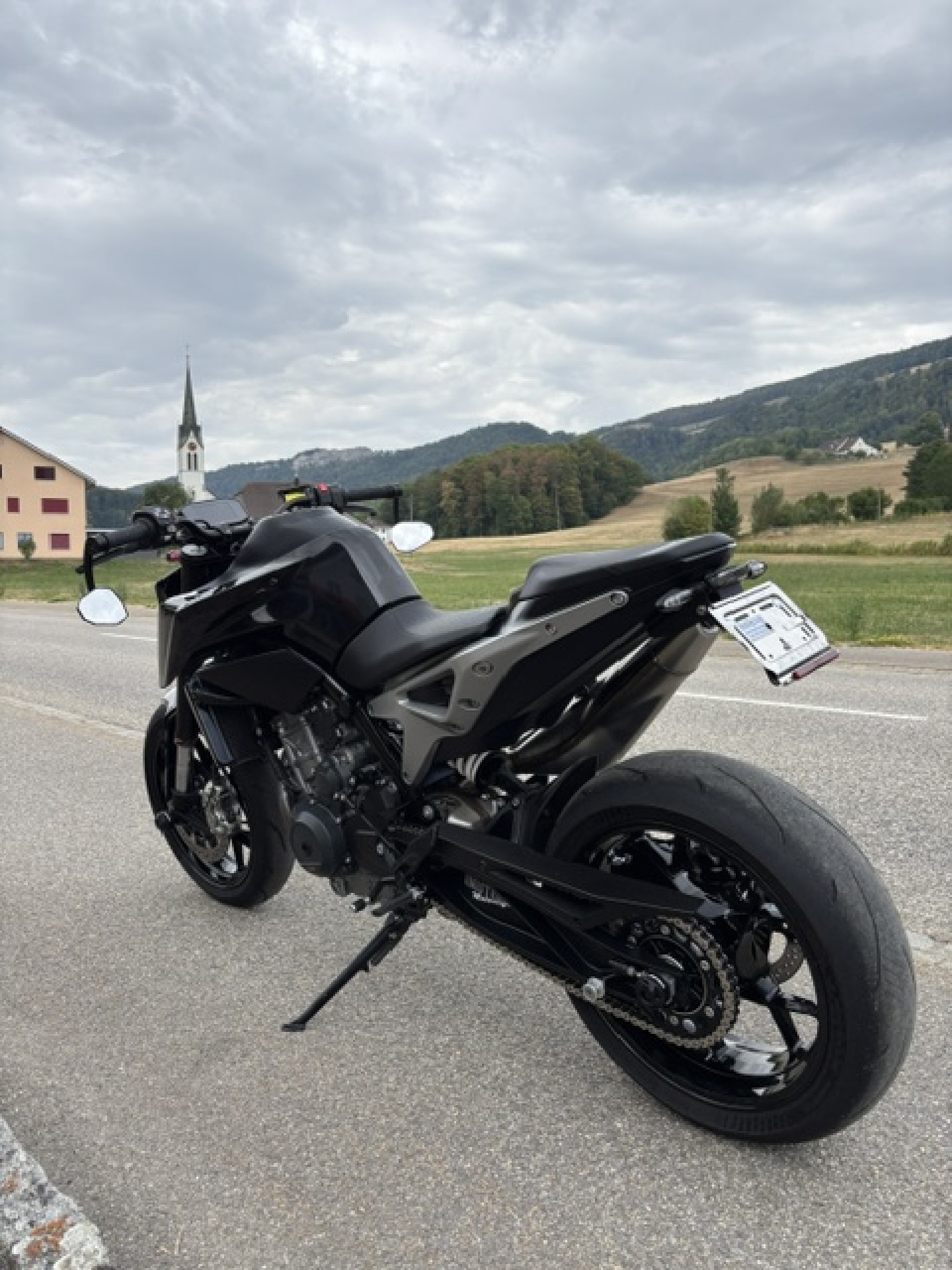 KTM 790 Duke-image-2